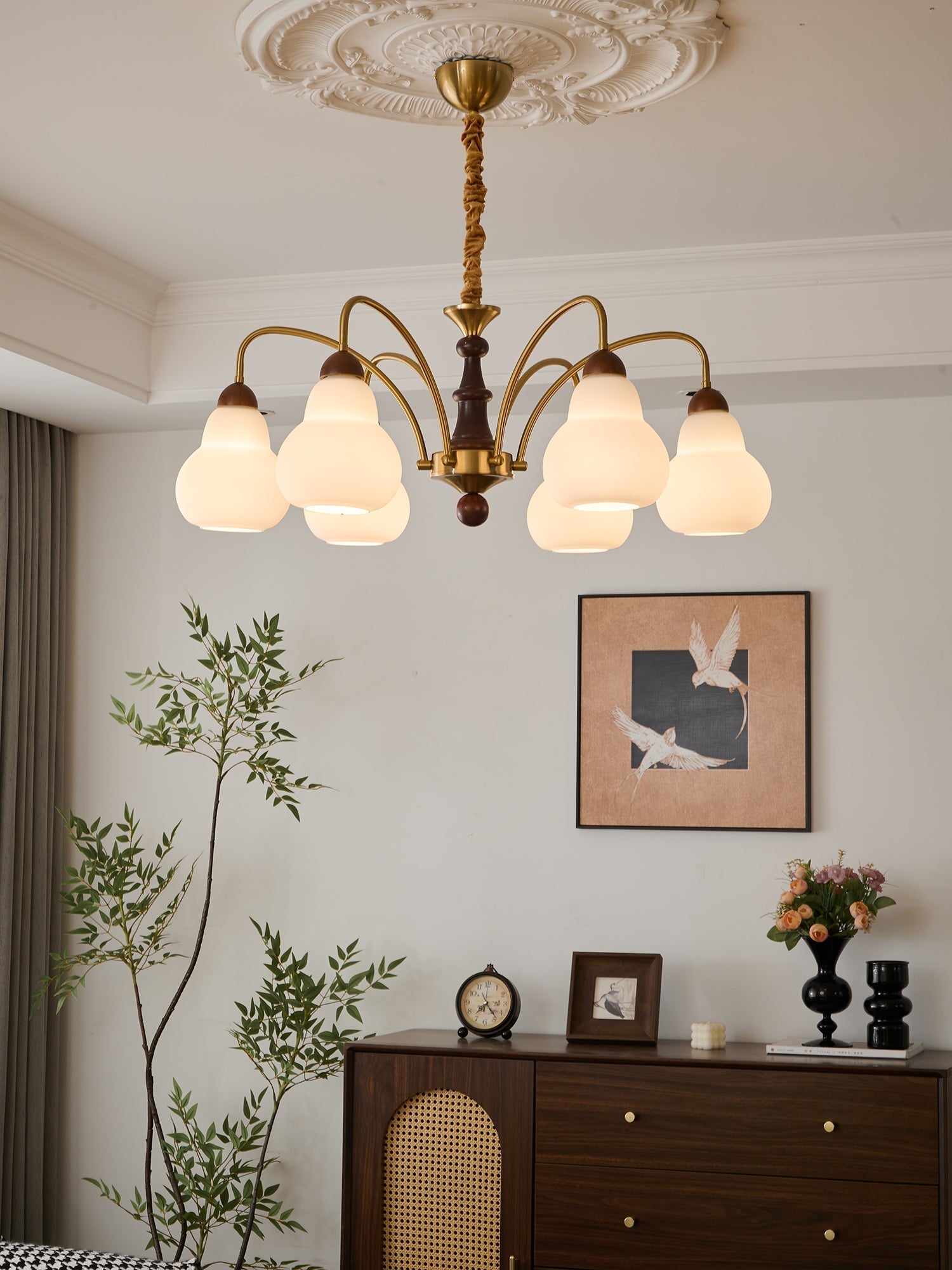 Novelle Traditional Elegance Vintage Wood Chandelier