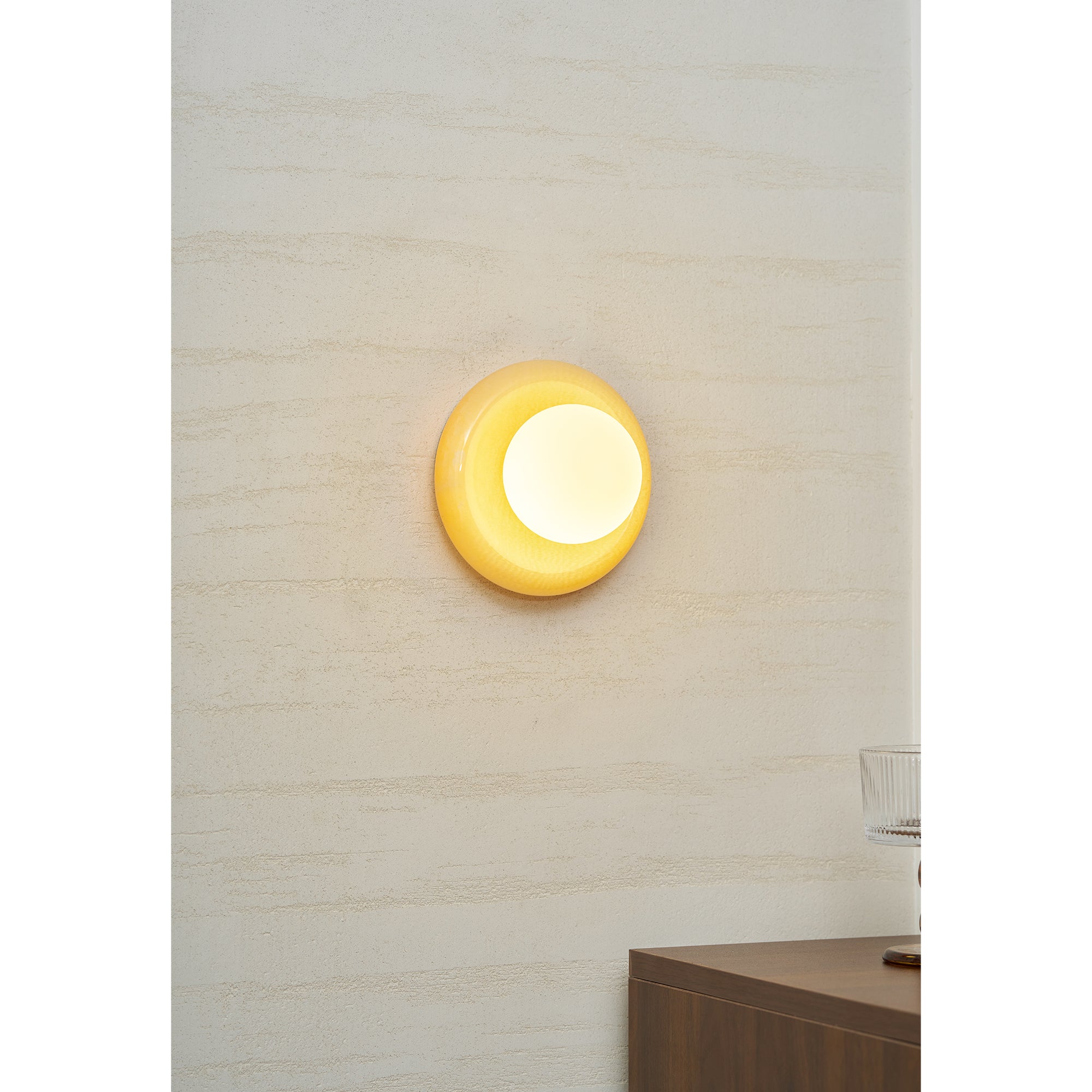 Willowley Onyx Indoor Wall Light