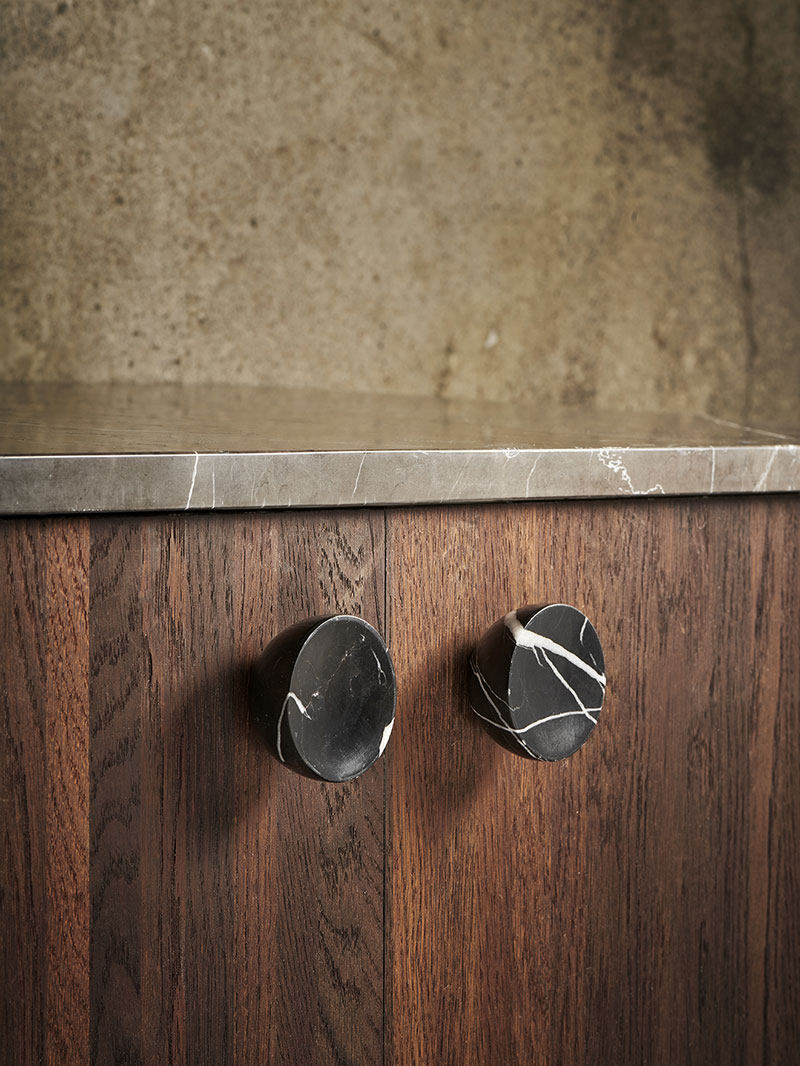 Nerarina Obsidian Core Marble Pull Handle