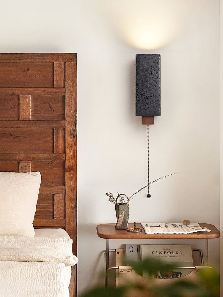Viraanira Obsidian Glow Wall Light