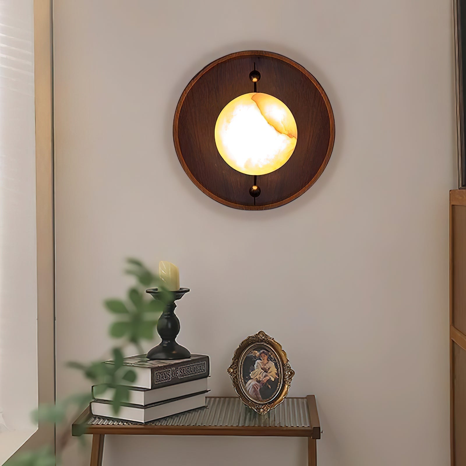 Evtala Wall Lamp