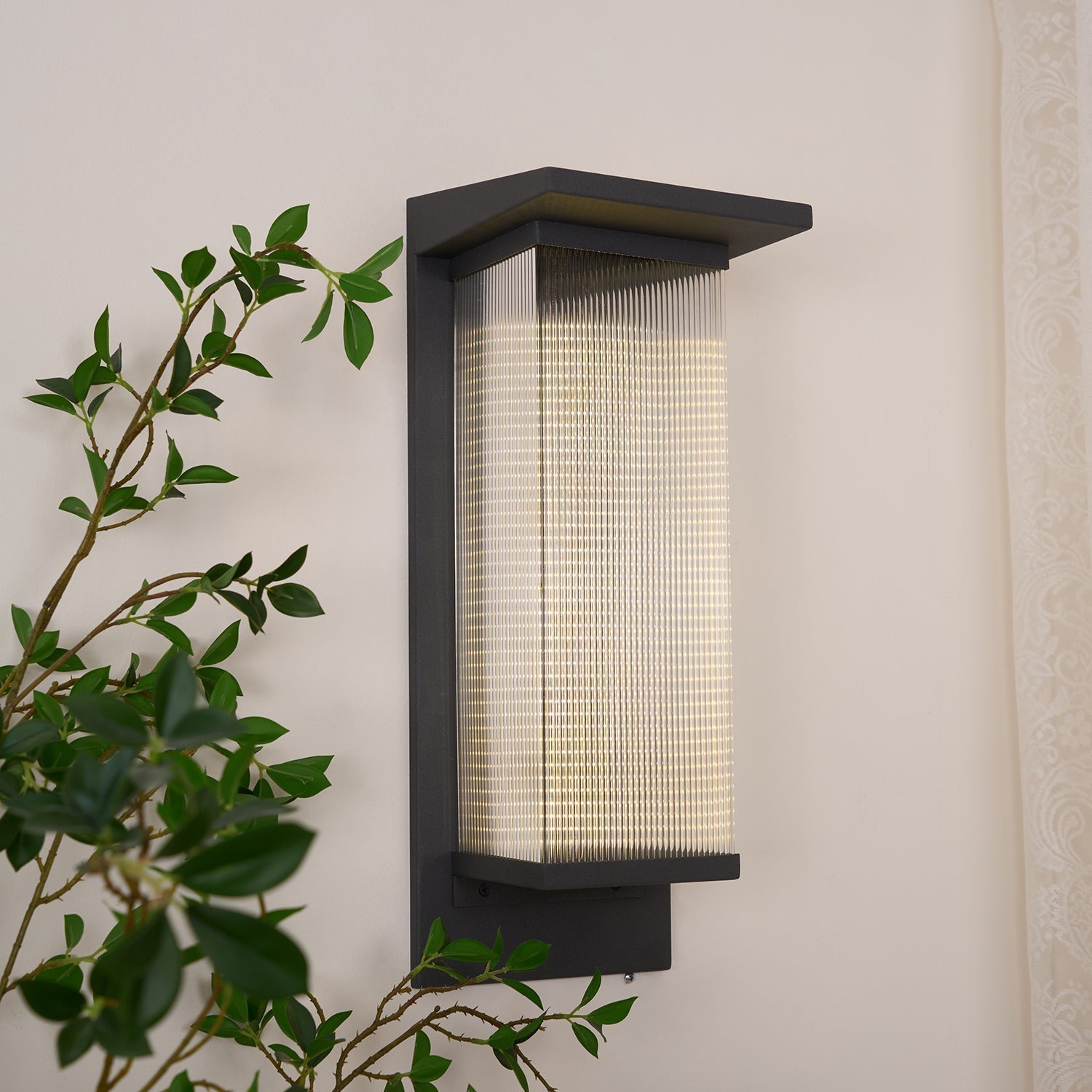 Feraraine Steel Contemporary Wall Lamp