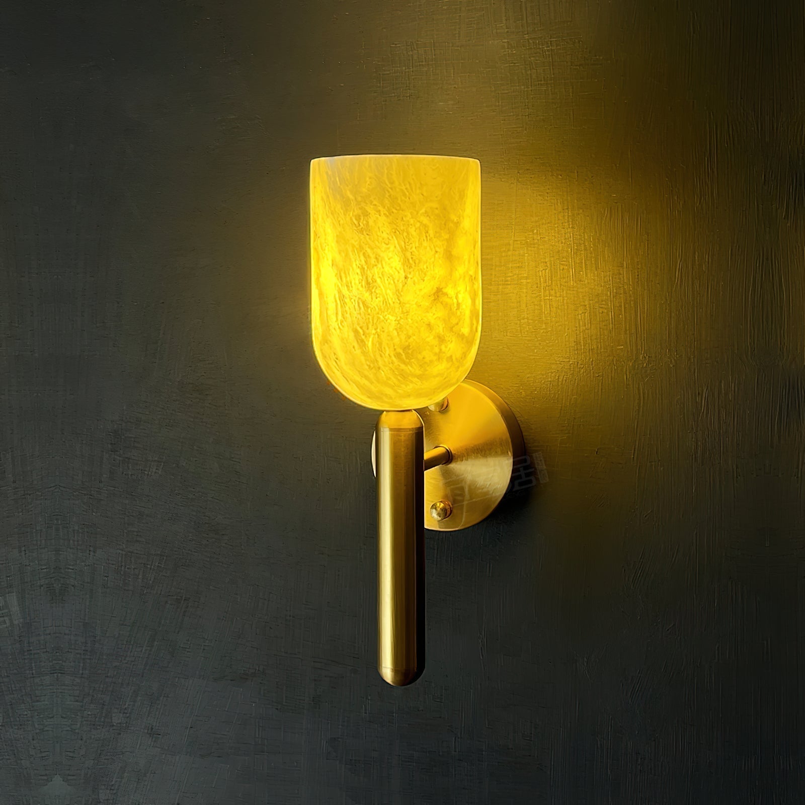 Lyphaia Wall Lamp