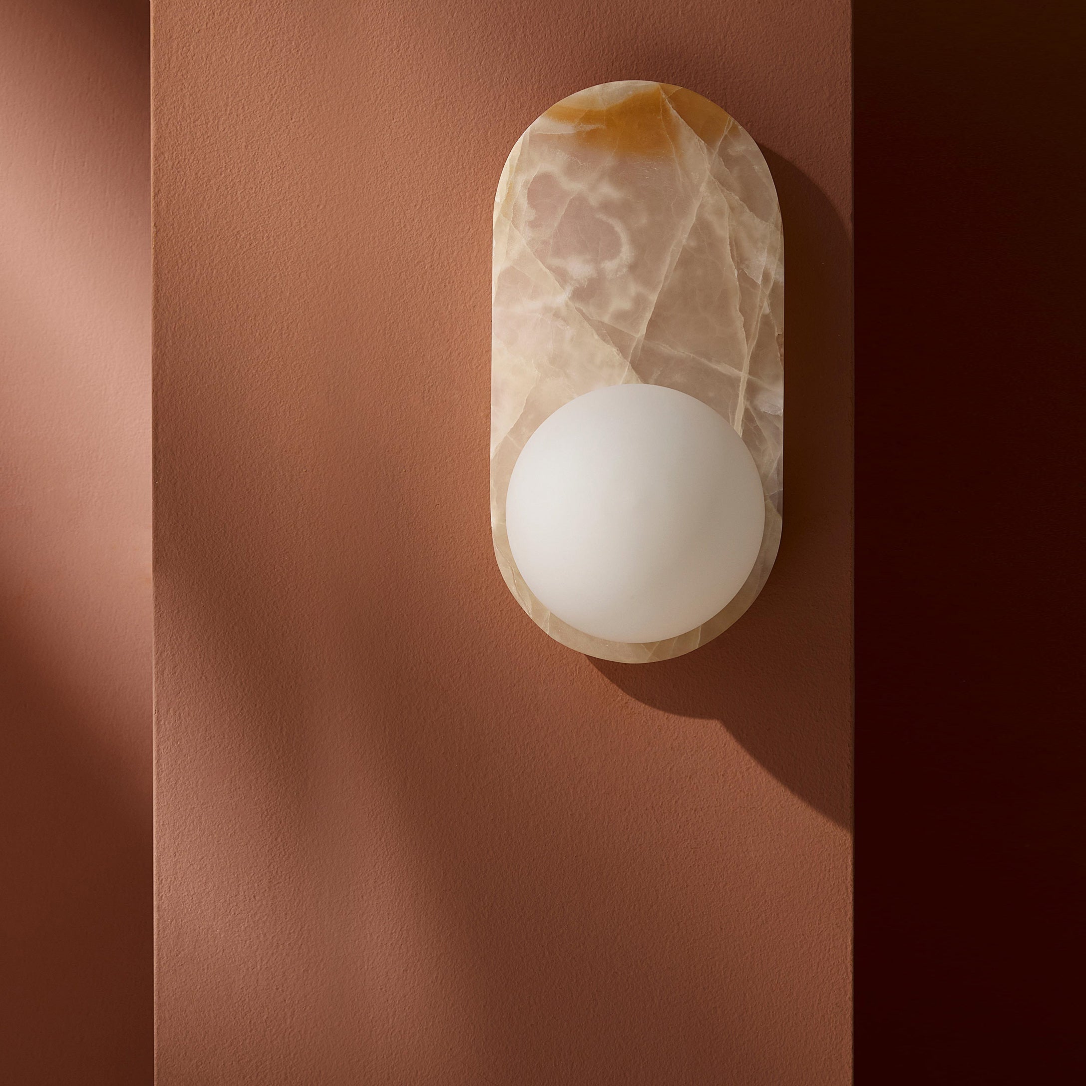 Utalira Wall Lamp