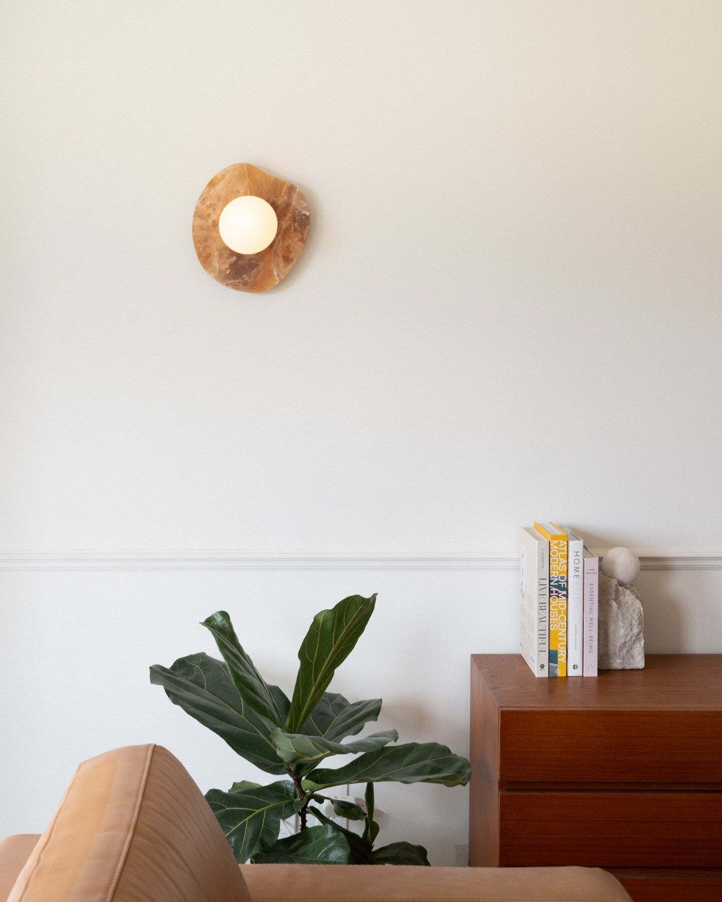 Lyvyneth Nopal Wall Lamp