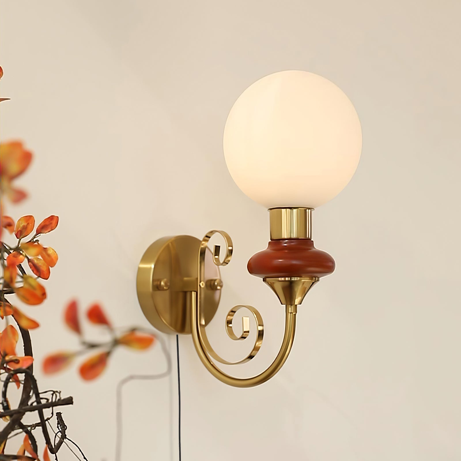 Whirl Chic Plug-in Wall Lamp