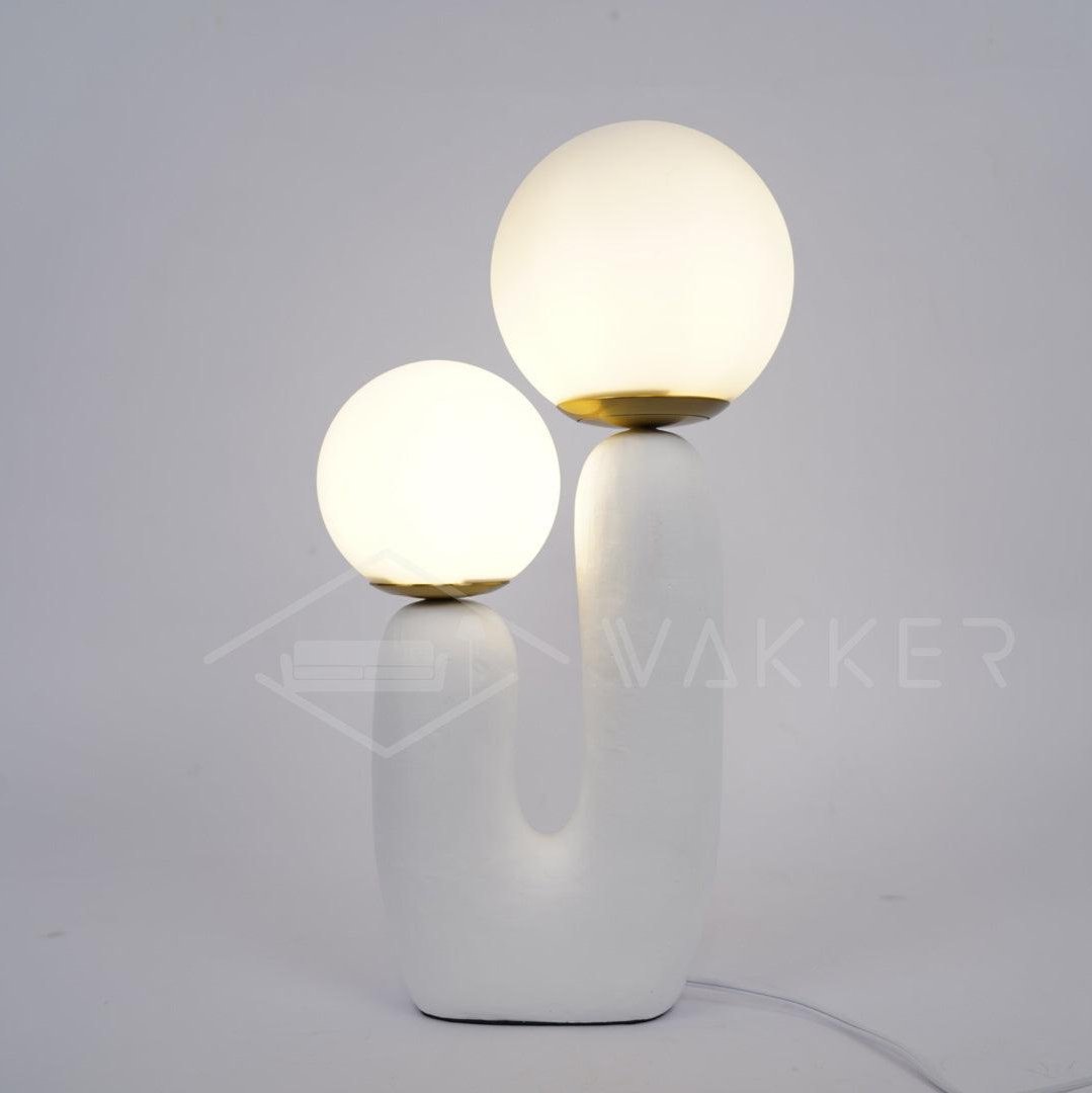 Elyrain Resin Artistic Table Lamp