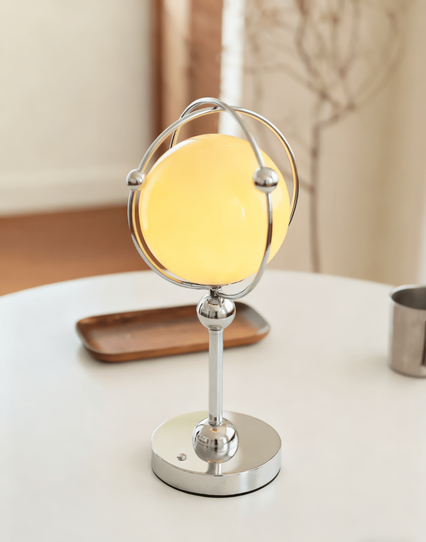 Norarira Orb Cage Table Lamp