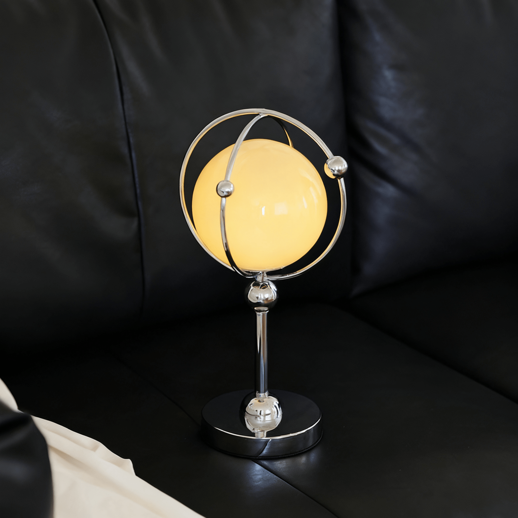 Norarira Orb Cage Table Lamp