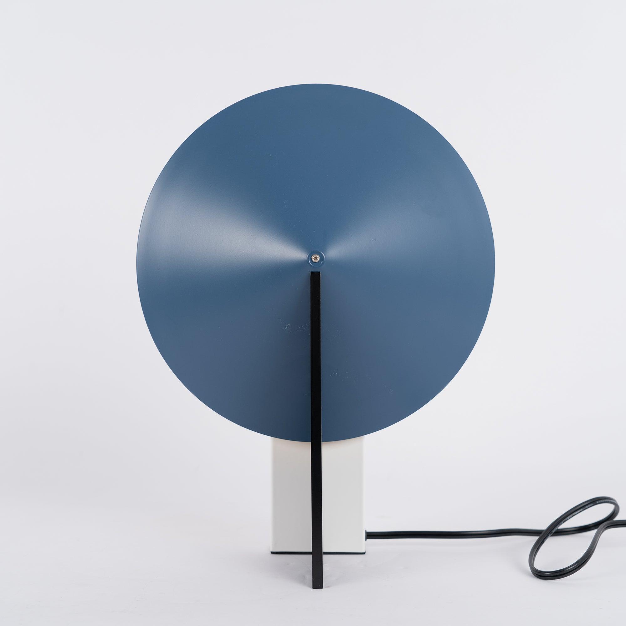 Cis Minimalist Table Lamp