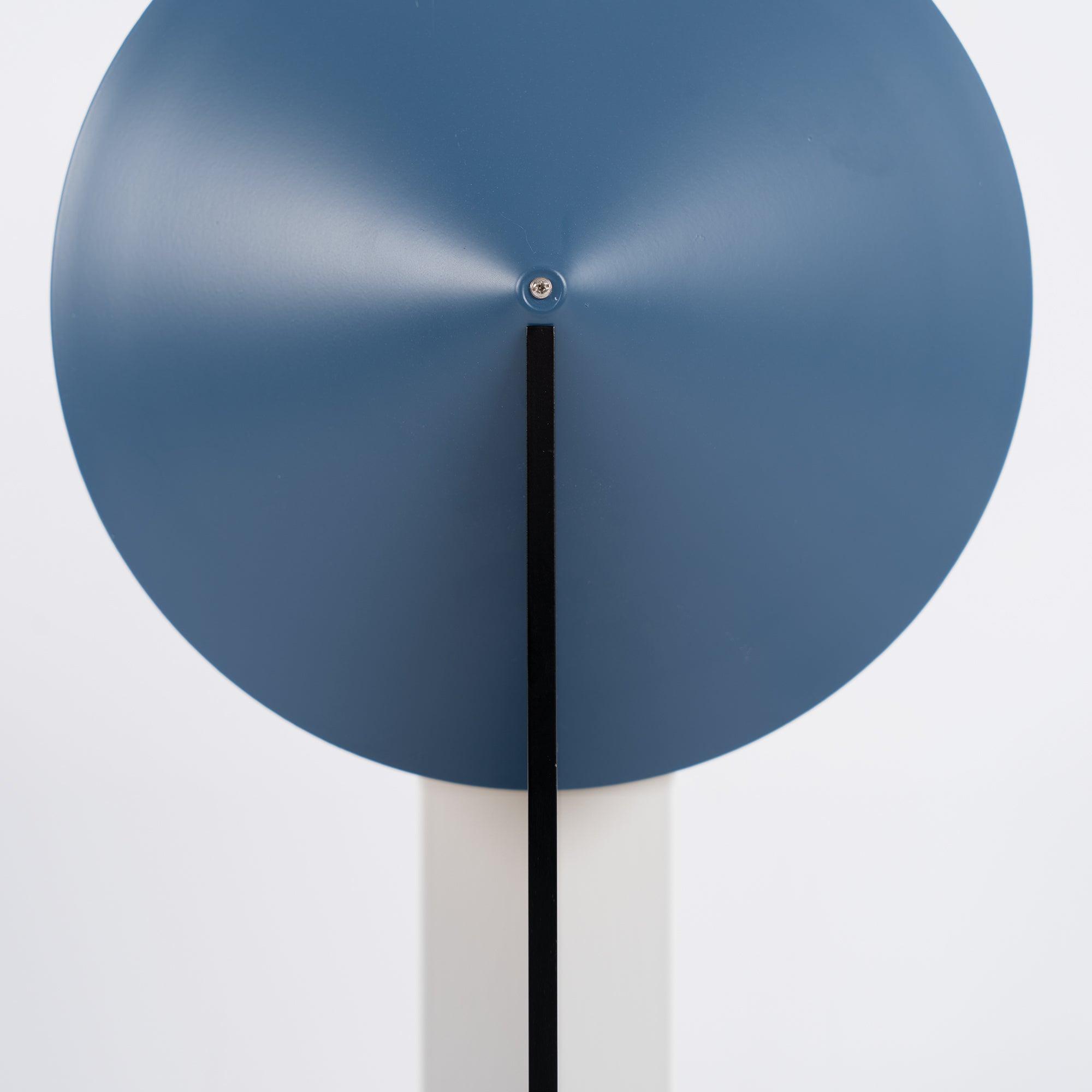 Cis Minimalist Table Lamp