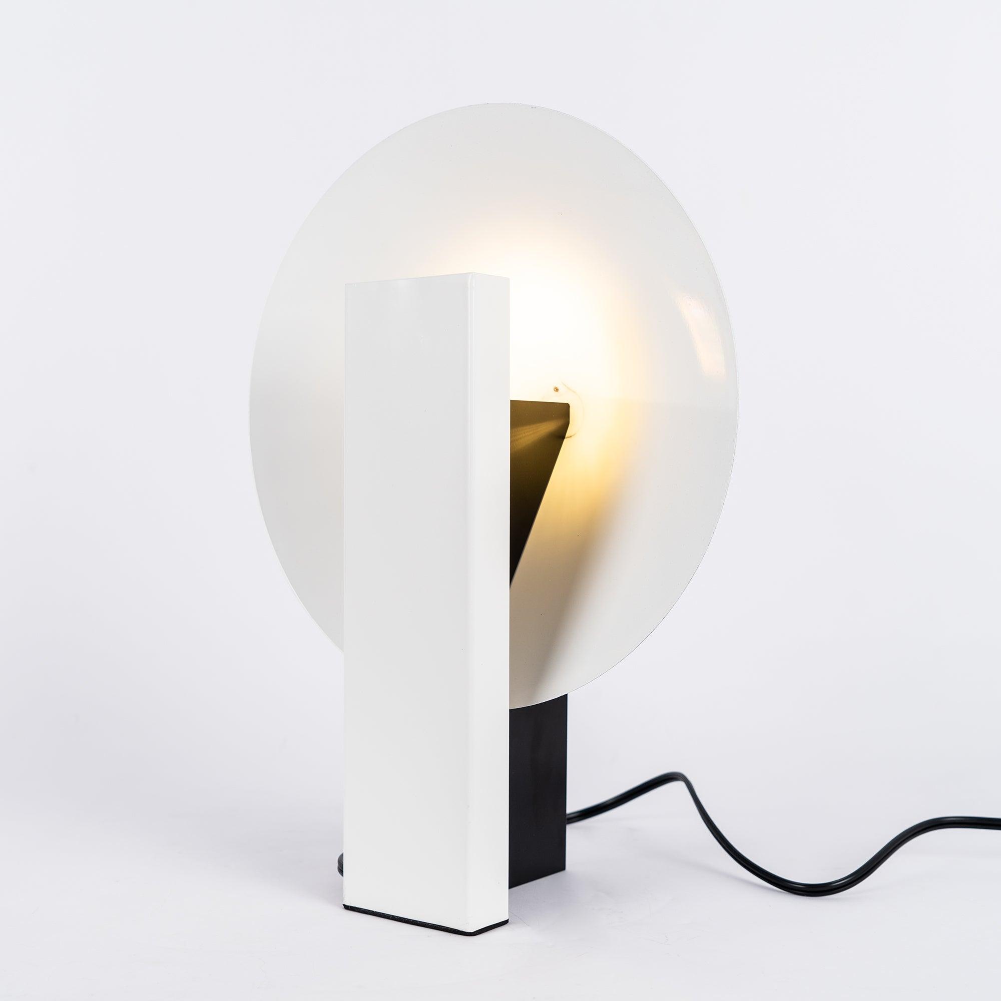 Cis Minimalist Table Lamp