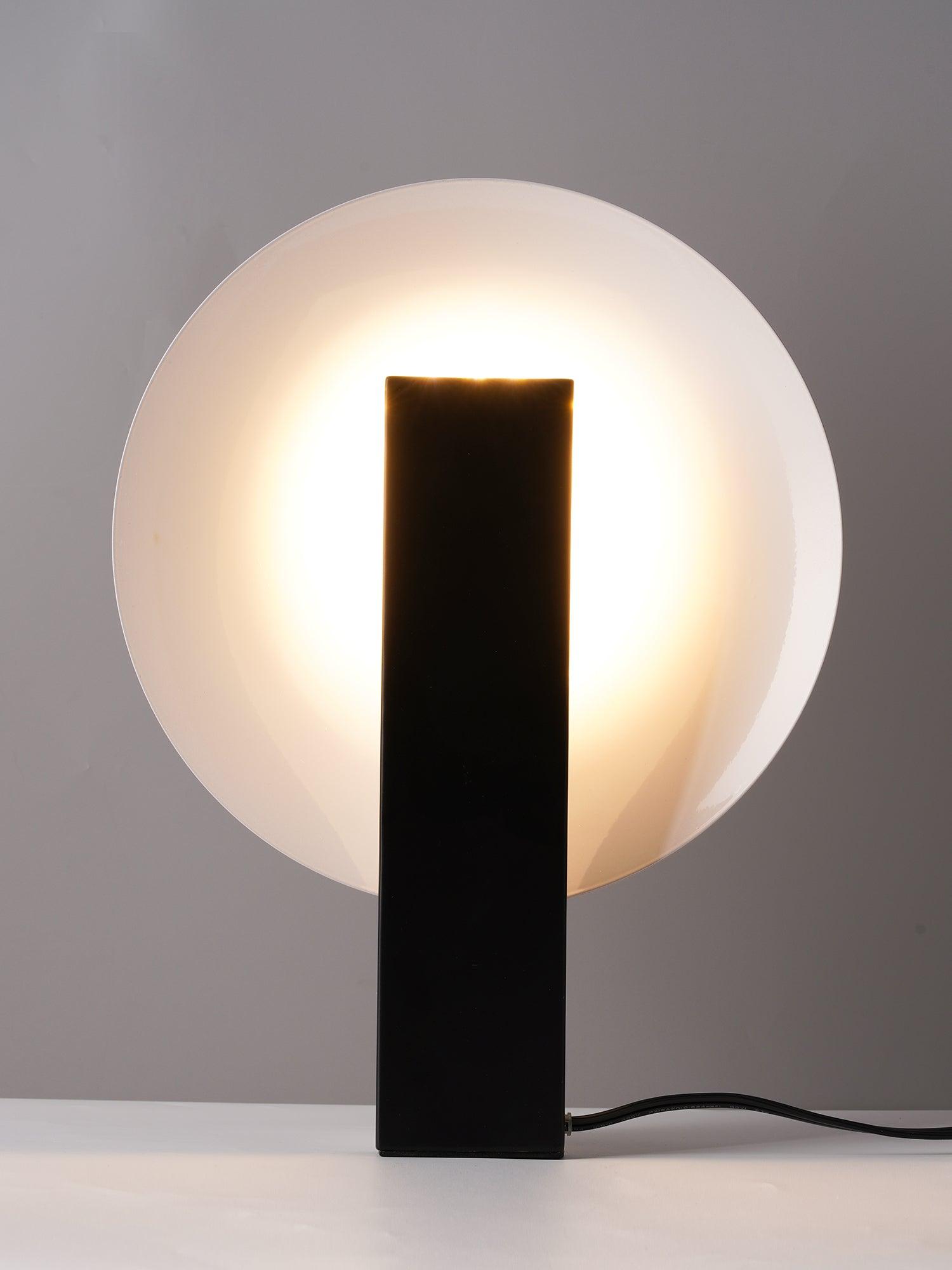 Cis Minimalist Table Lamp