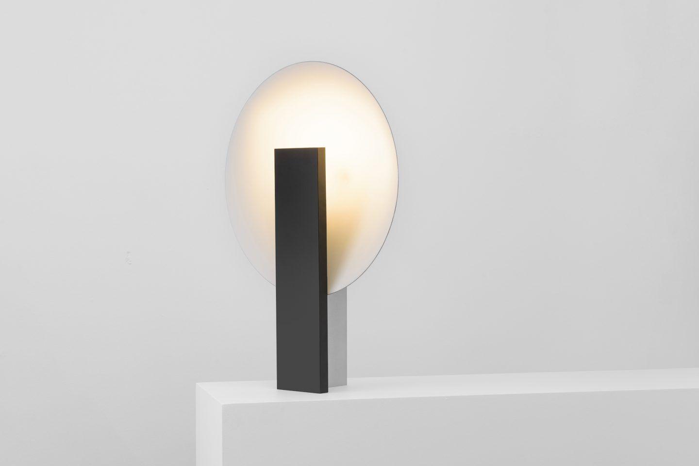 Cis Minimalist Table Lamp