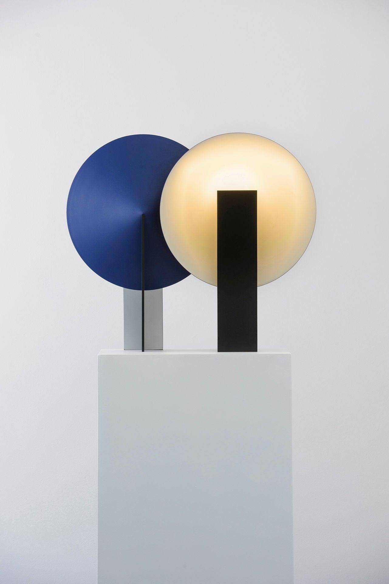 Cis Minimalist Table Lamp