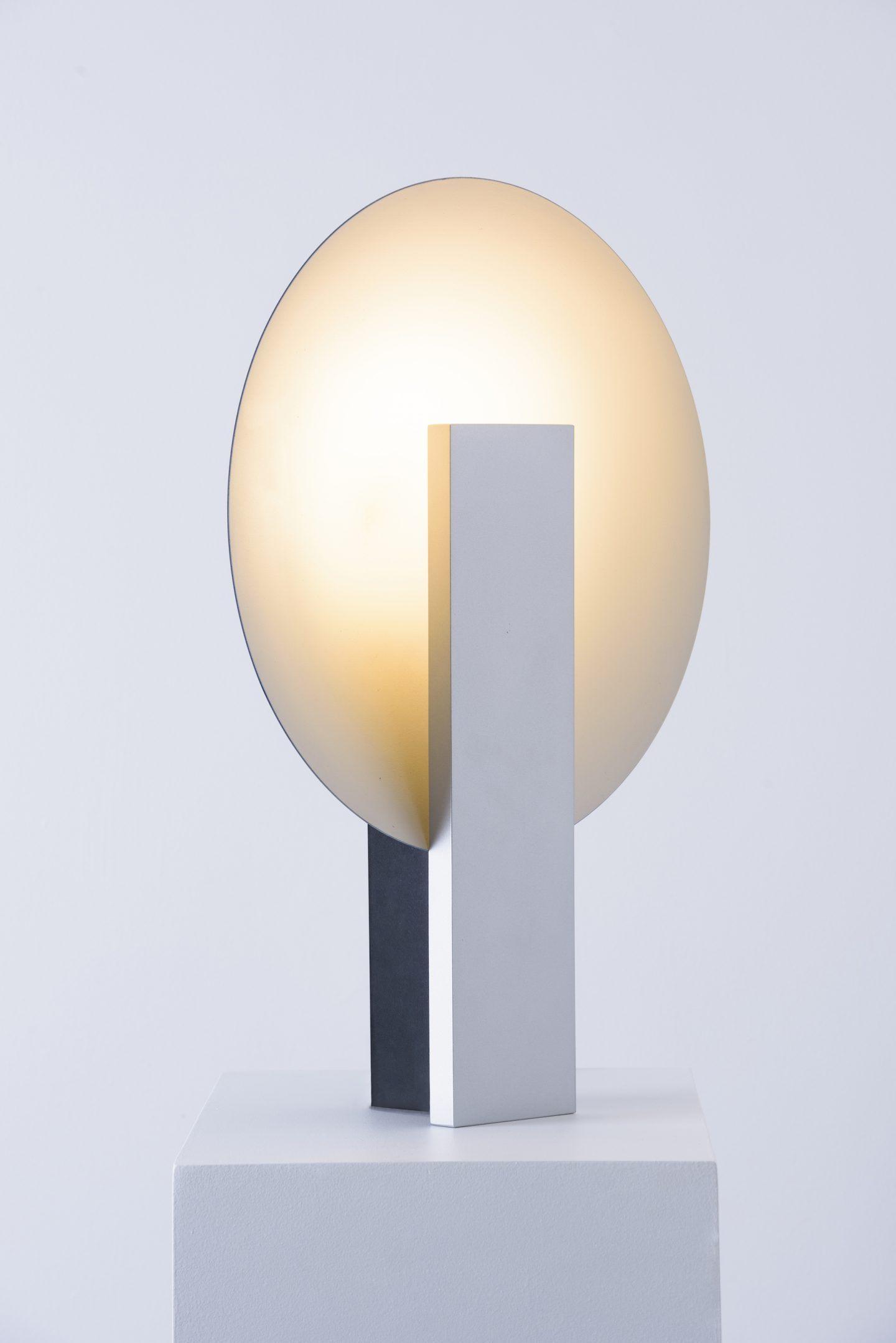 Cis Minimalist Table Lamp
