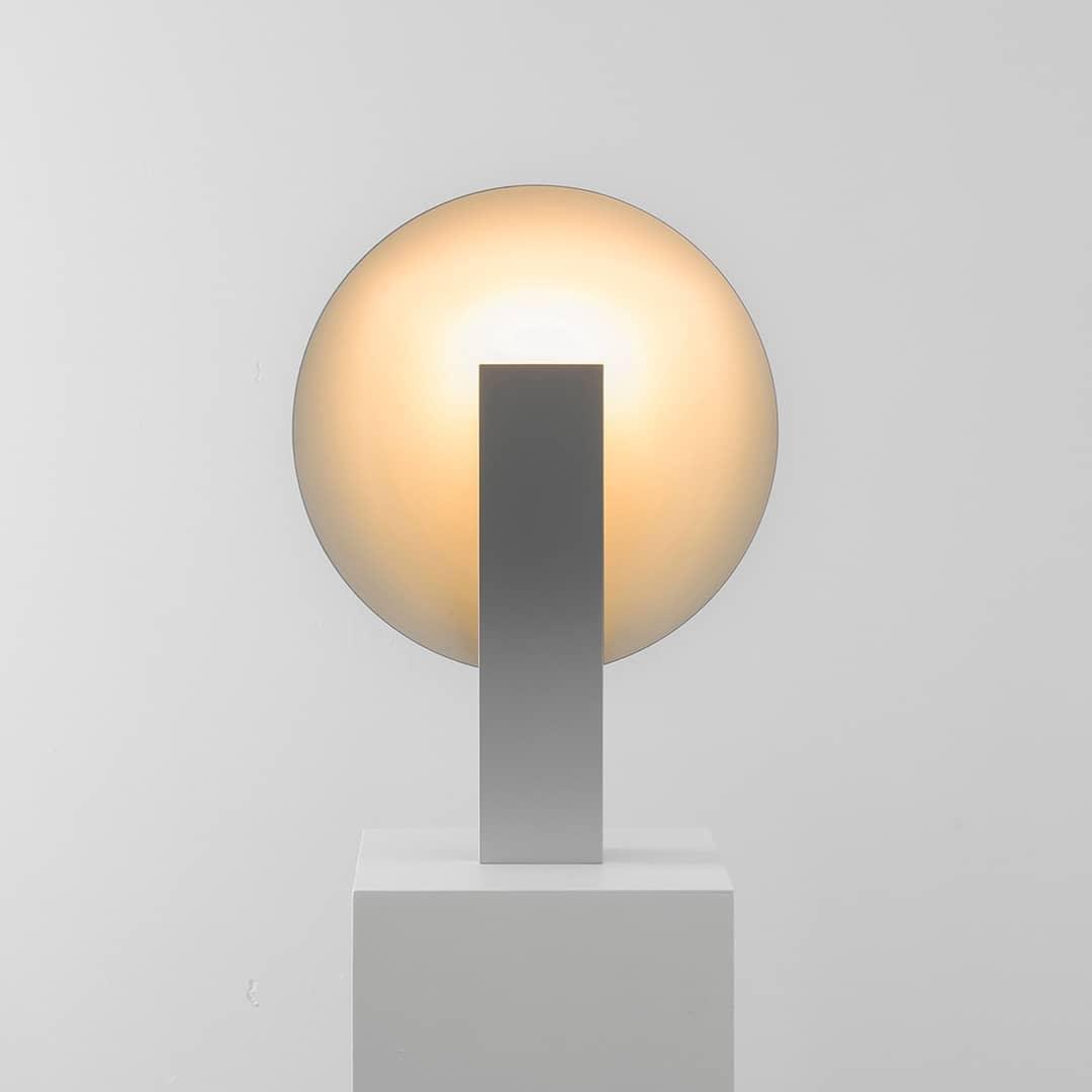 Cis Minimalist Table Lamp