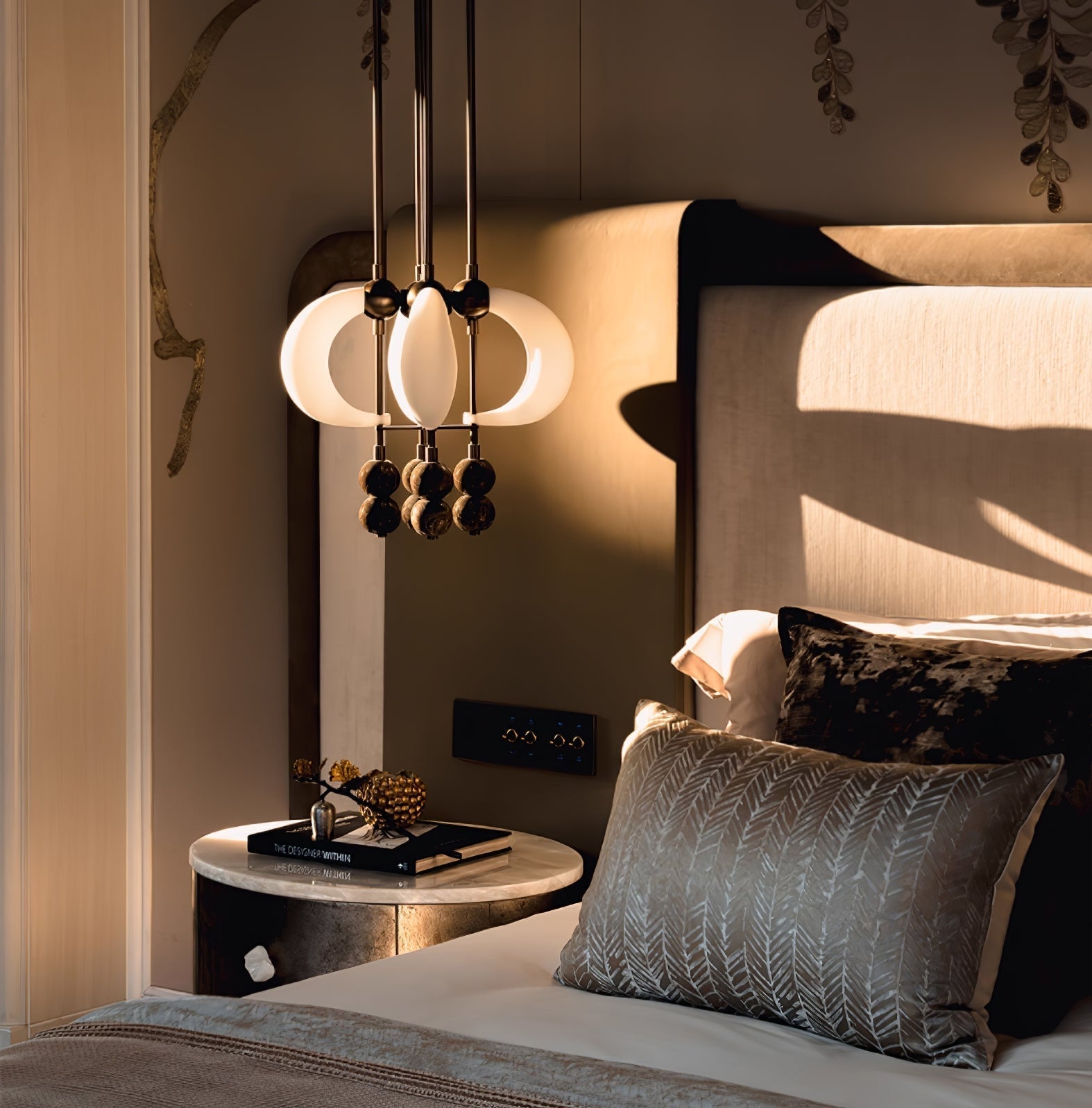 Divara Pendant Light