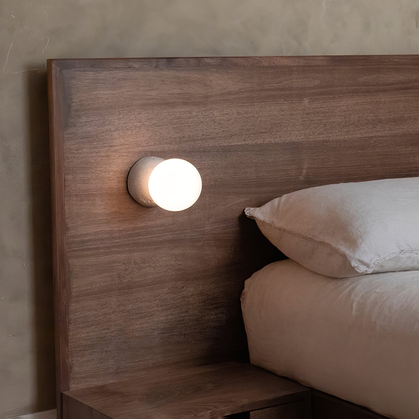 Eirinise Wall Lamp Concrete Opal Glass