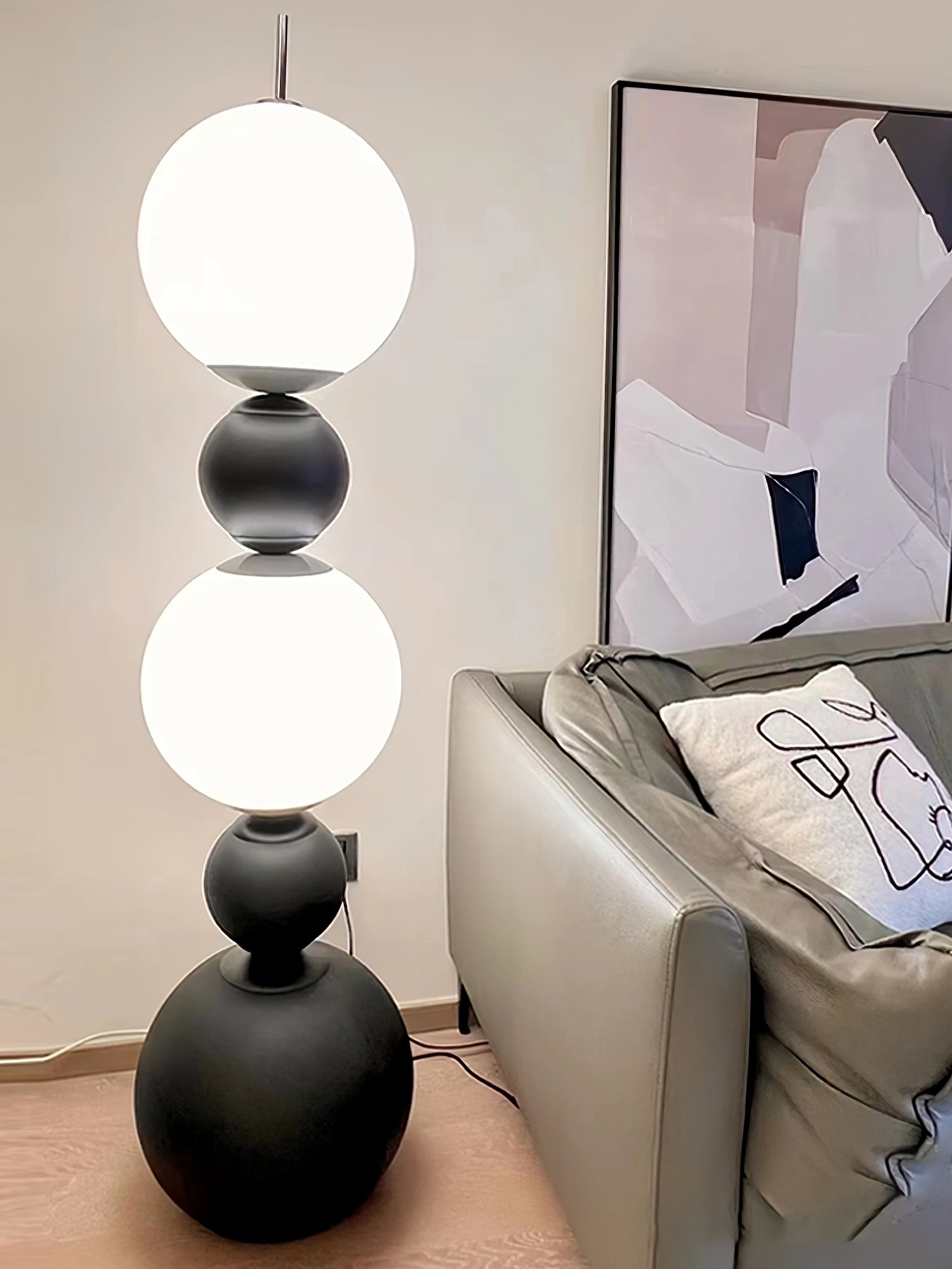 Ervynel Spherical Black Floor Lamp