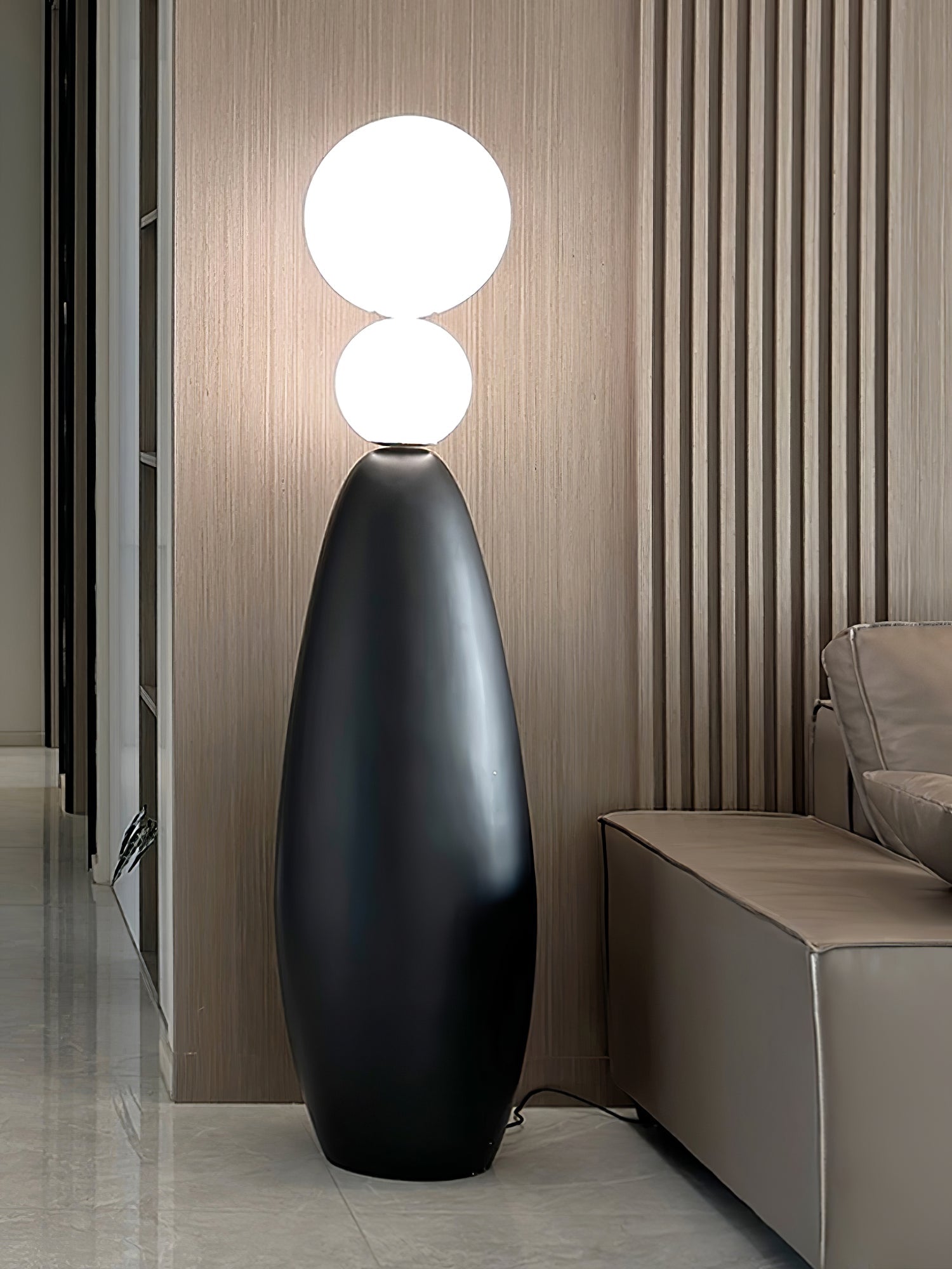 Ervynel Spherical Black Floor Lamp