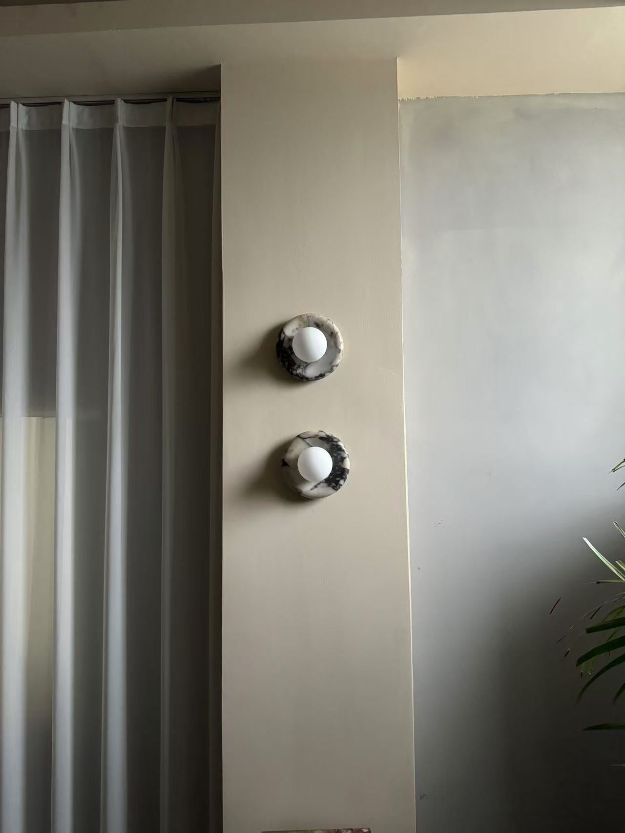 Zoraean Wall Lamp