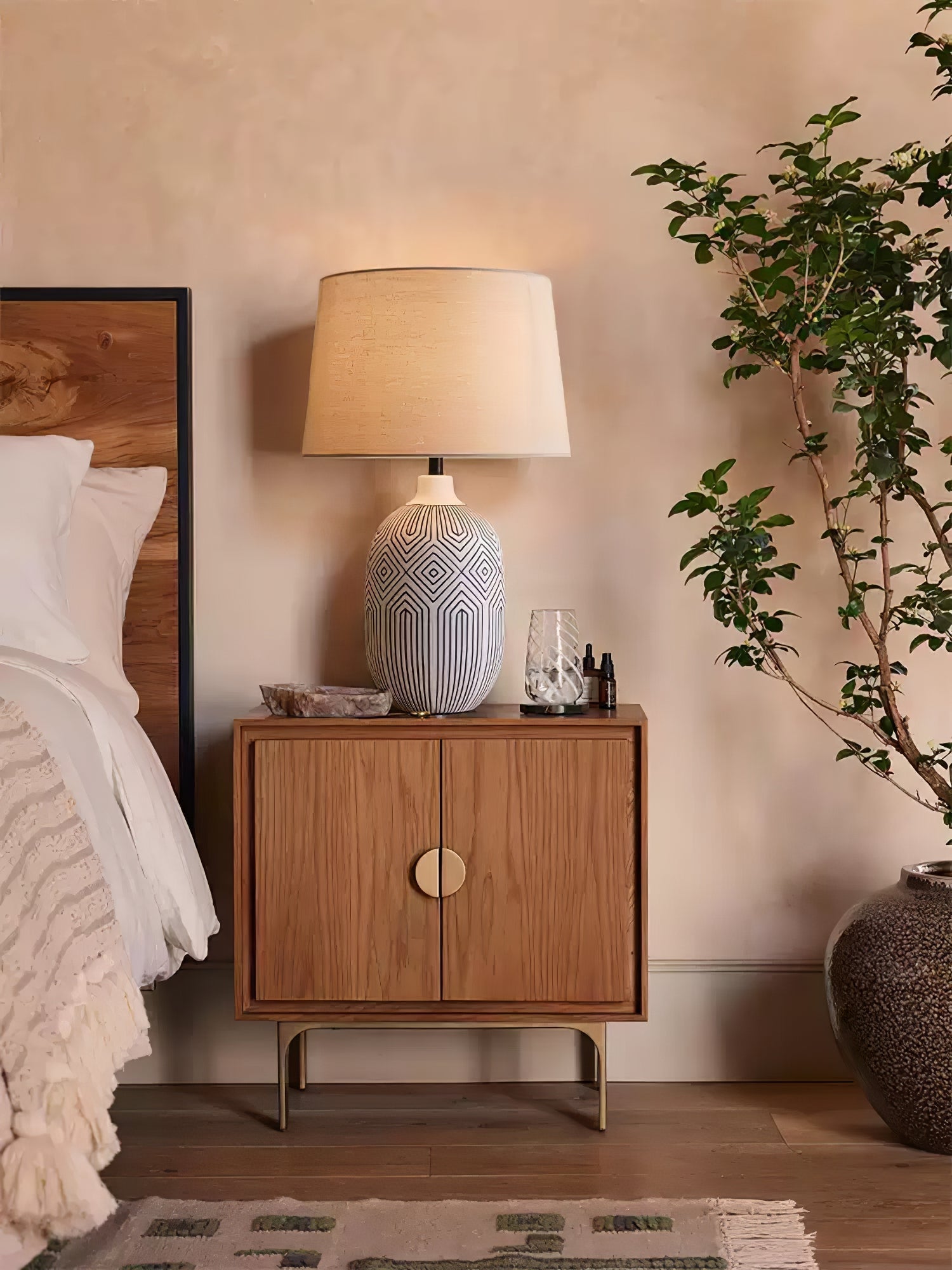 Brittany Modern Ceramics Table Lamp