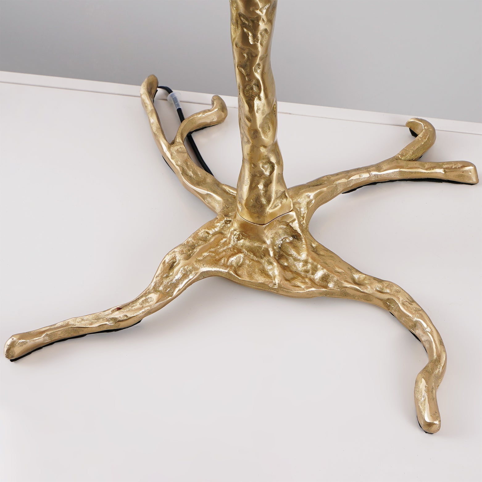 Selis Feather Brass Floor Lamp