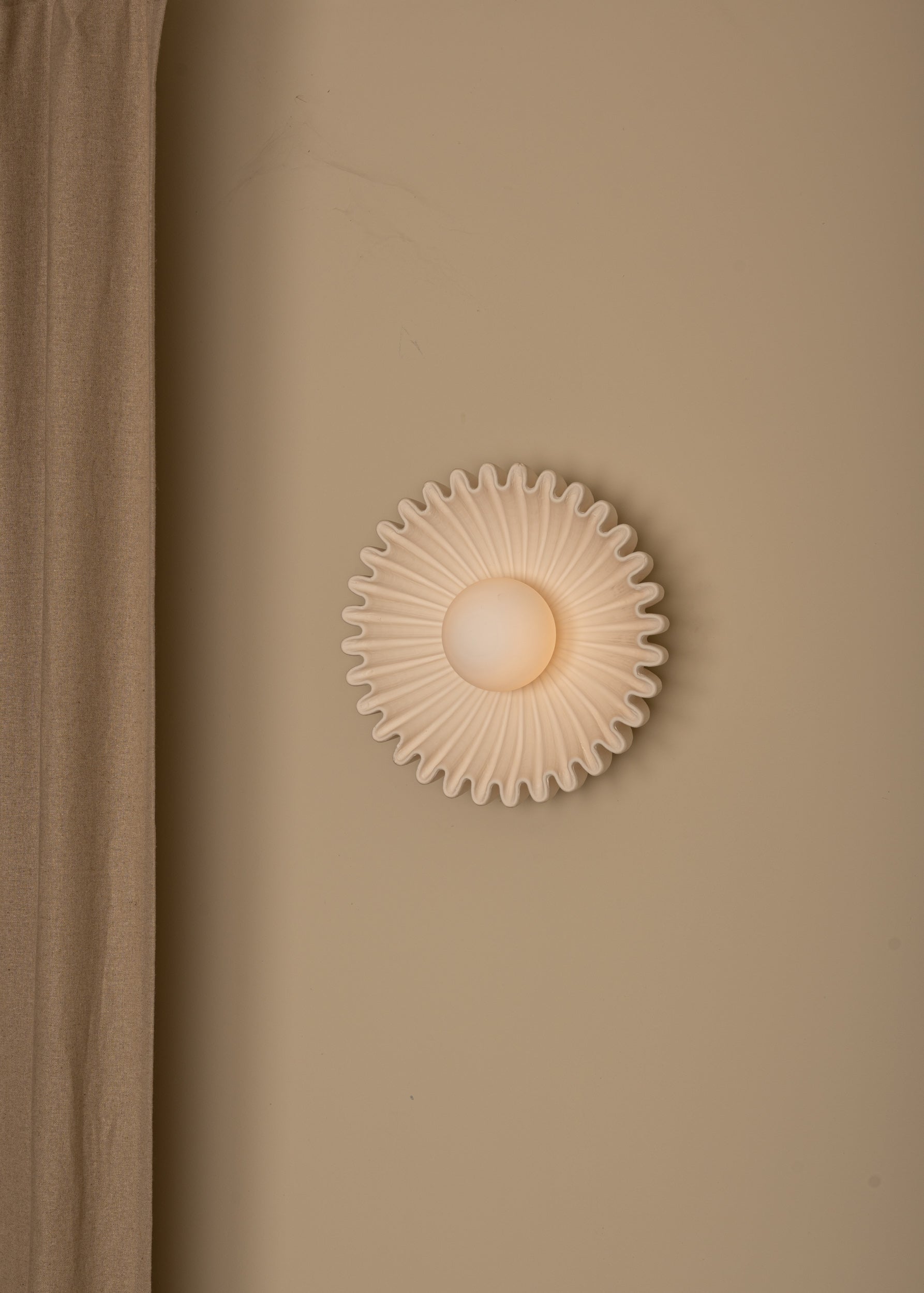 Viraisaya Wall Lamp