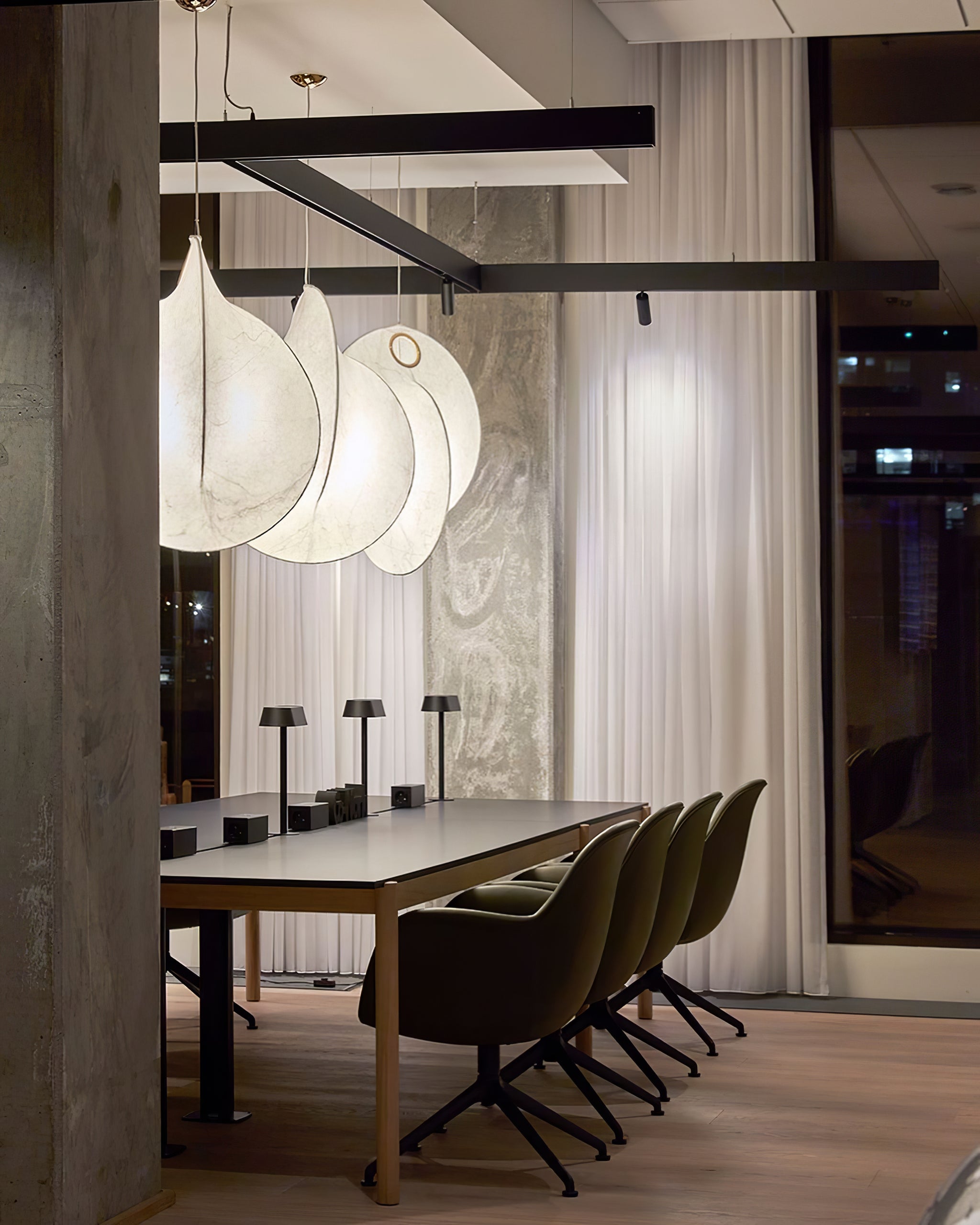 Ferivora Steel Artistic Pendant Lamp
