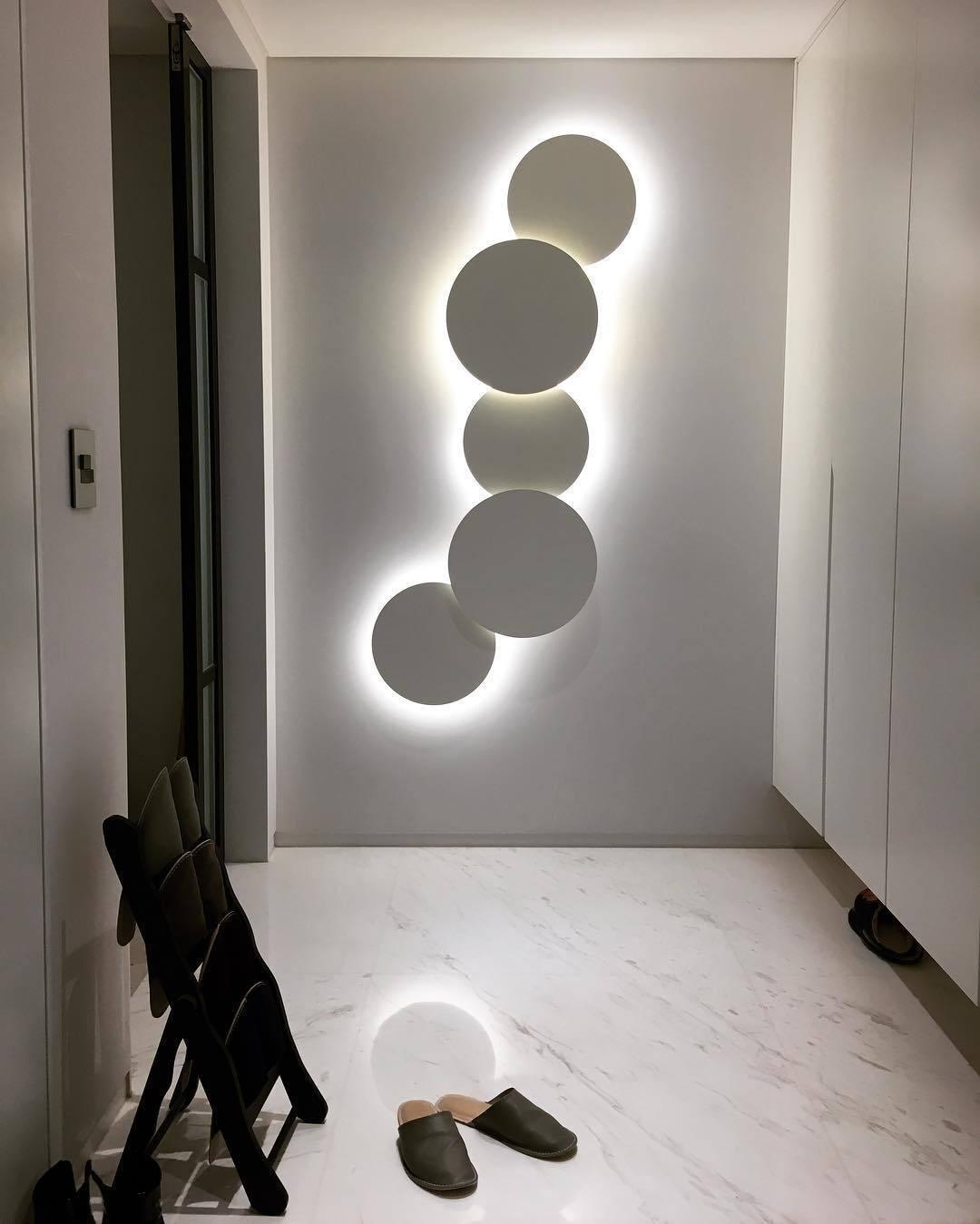 Arelis Geometric Disc Wall Lamp