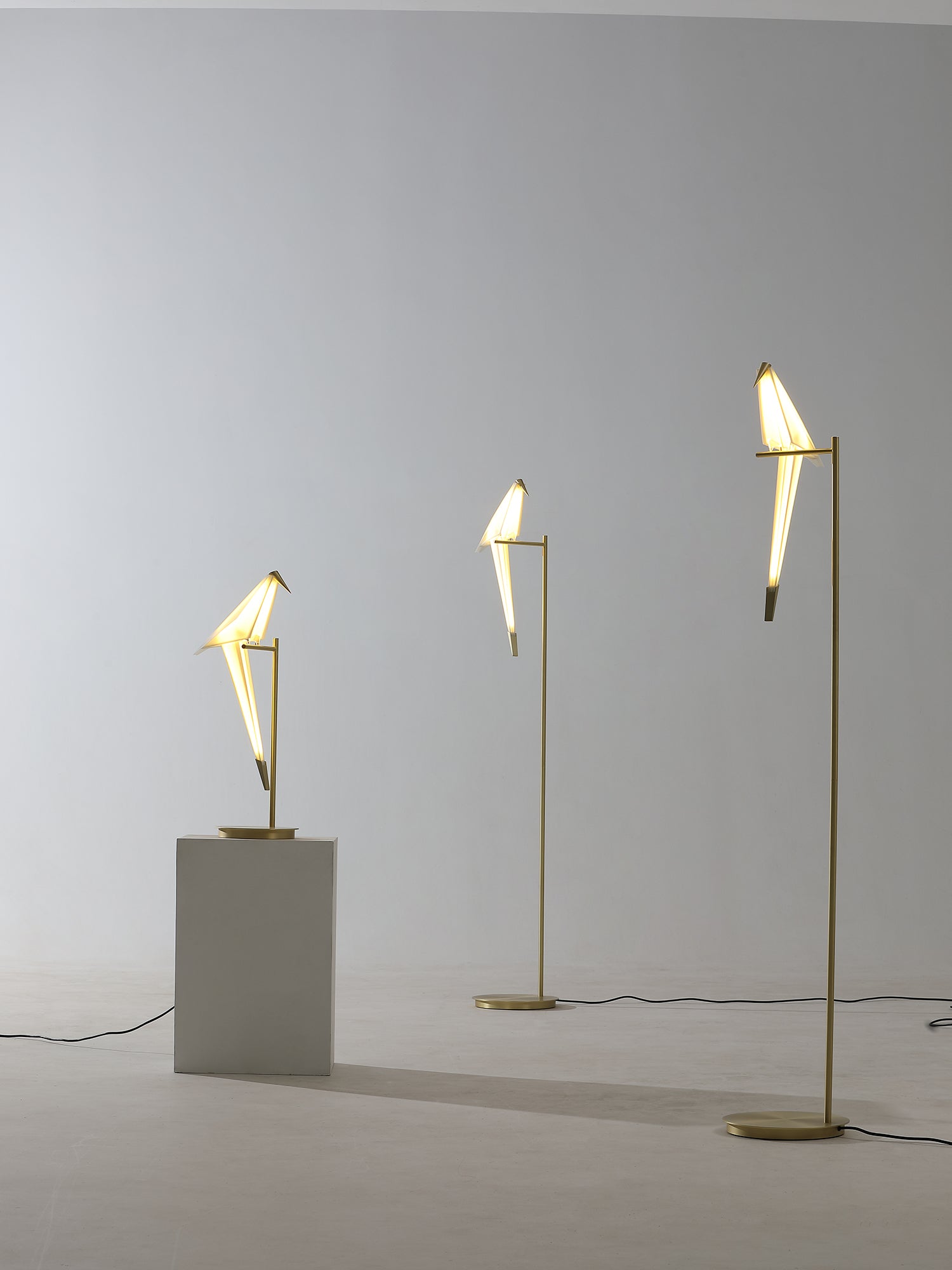 Kaelora Contemporary Table Lamp