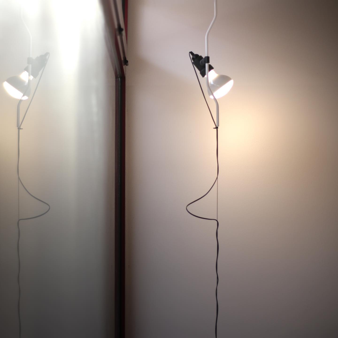Ilthair Modern Minimalist Pendant Light