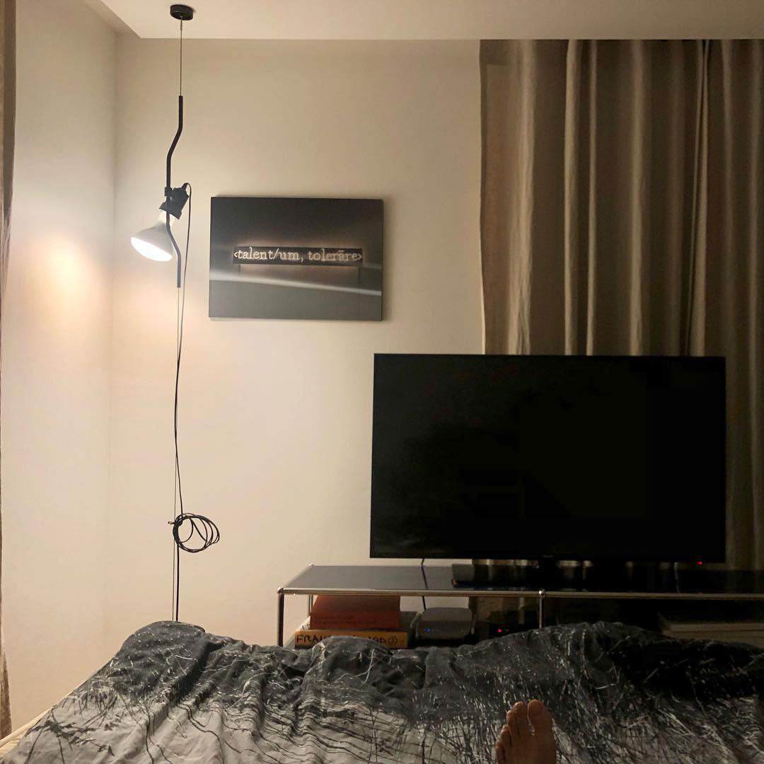 Ilthair Modern Minimalist Pendant Light