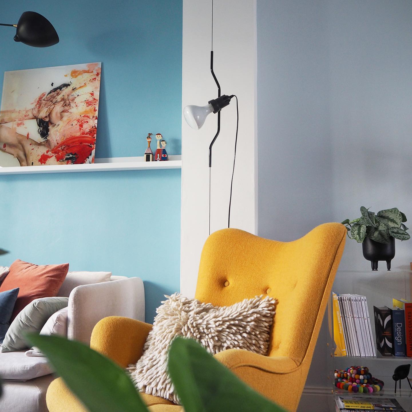 Ilthair Modern Minimalist Pendant Light