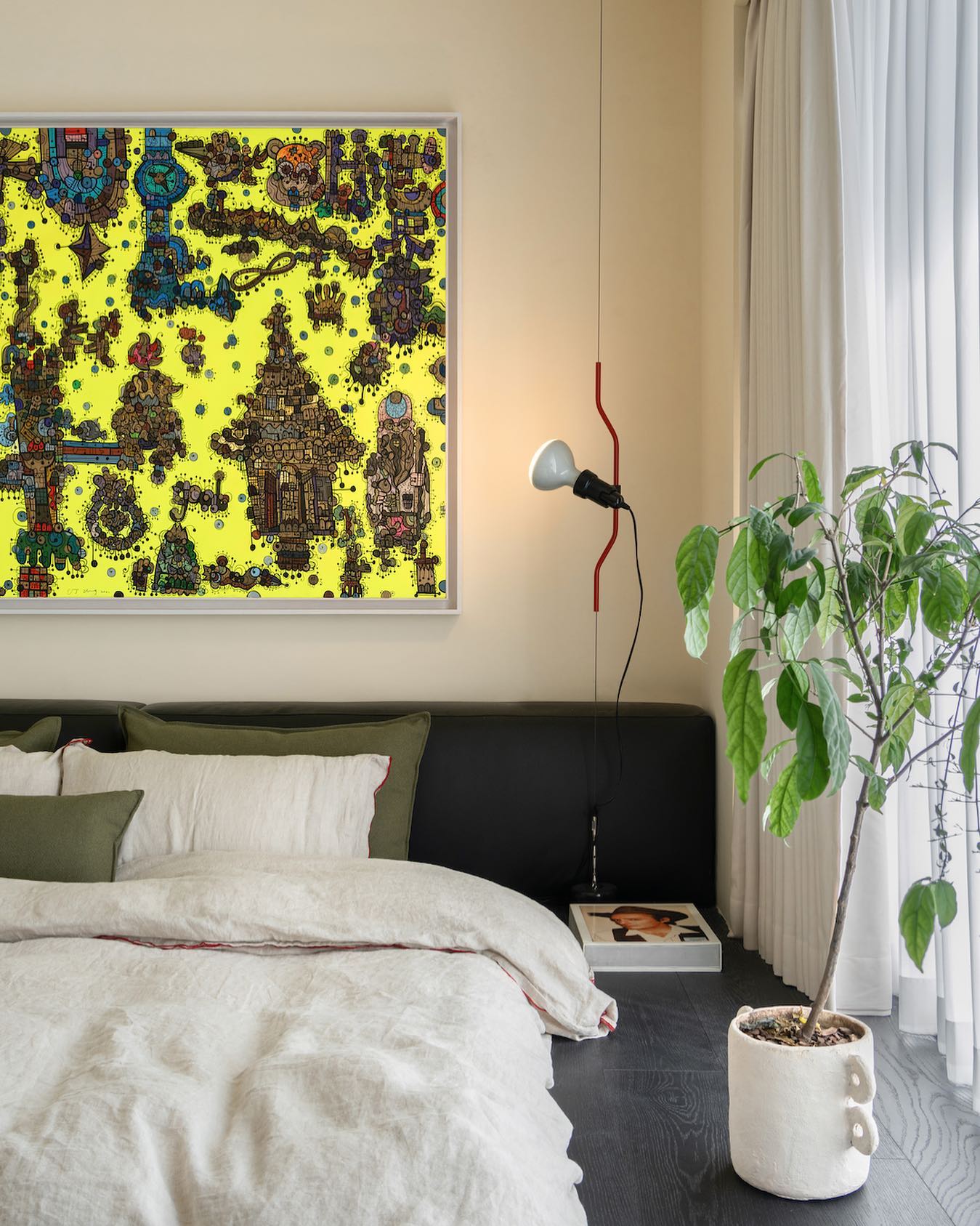 Ilthair Modern Minimalist Pendant Light