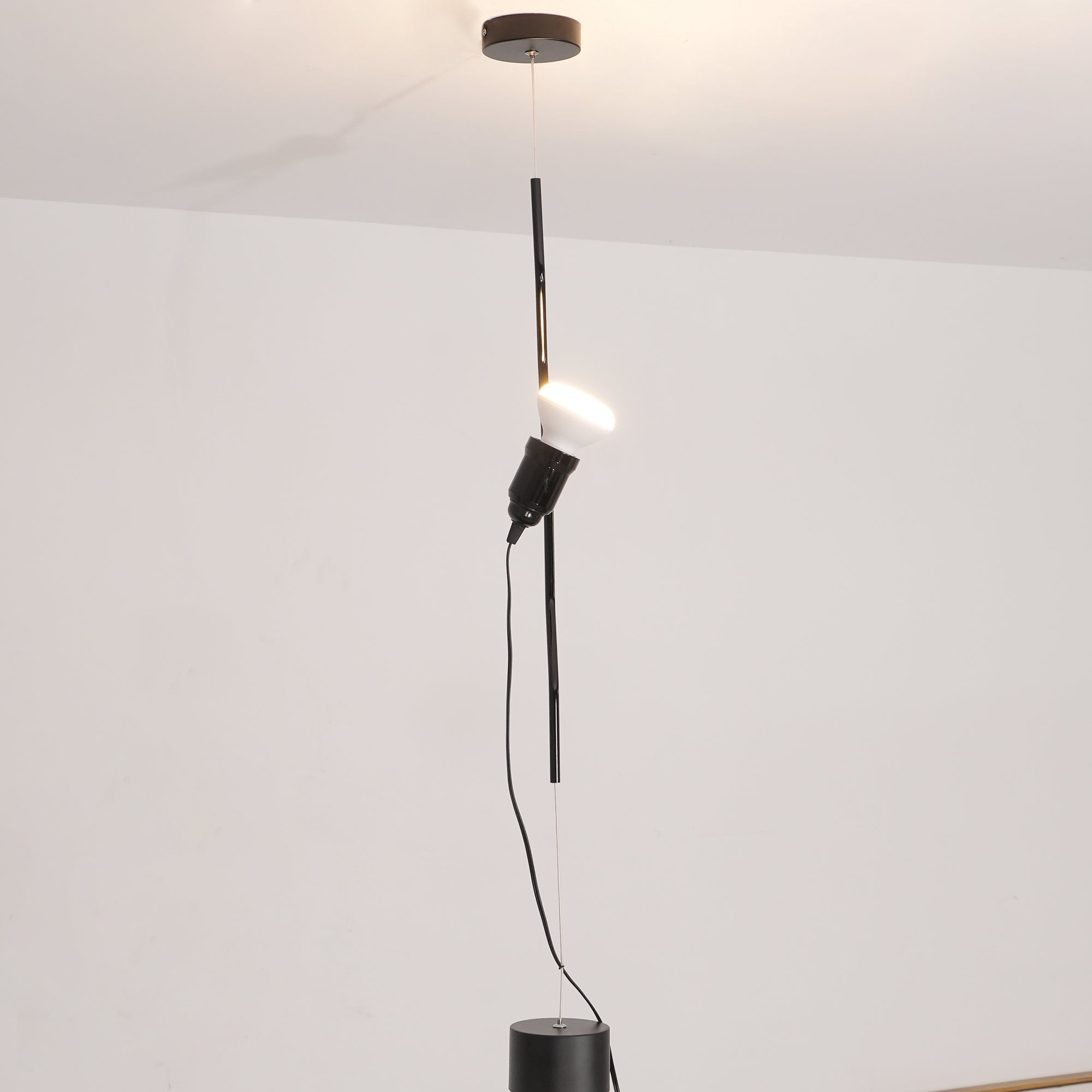 Ilthair Modern Minimalist Pendant Light