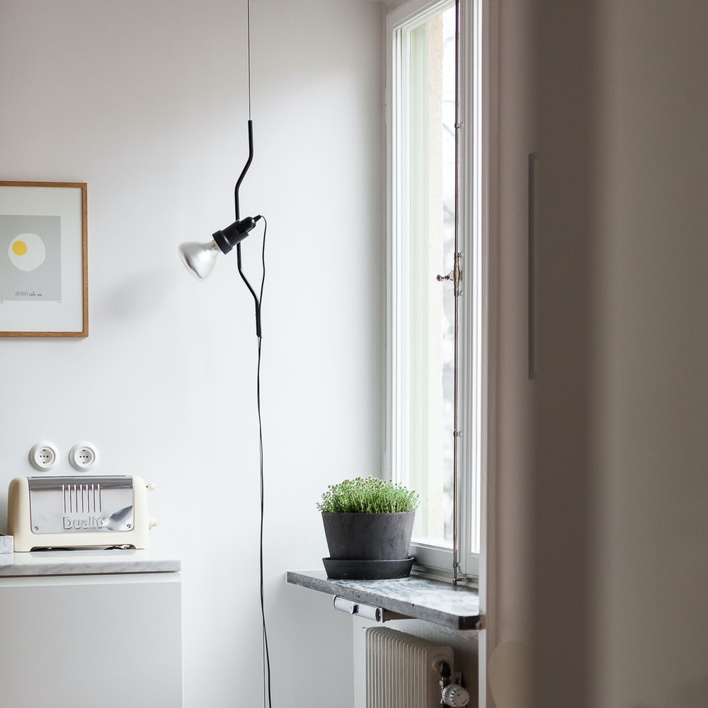 Ilthair Modern Minimalist Pendant Light