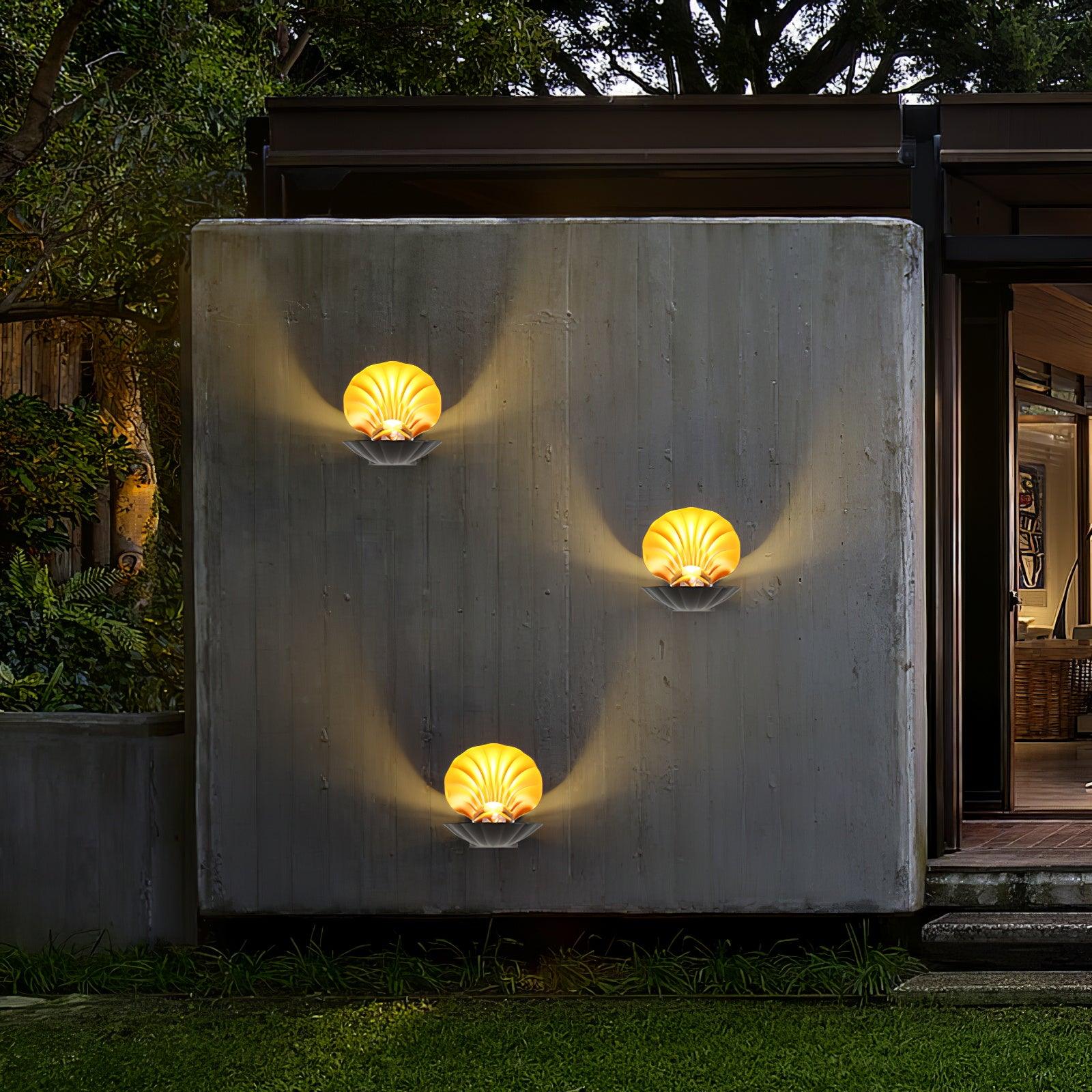Lumieria Wall Lamp Pearl Clam
