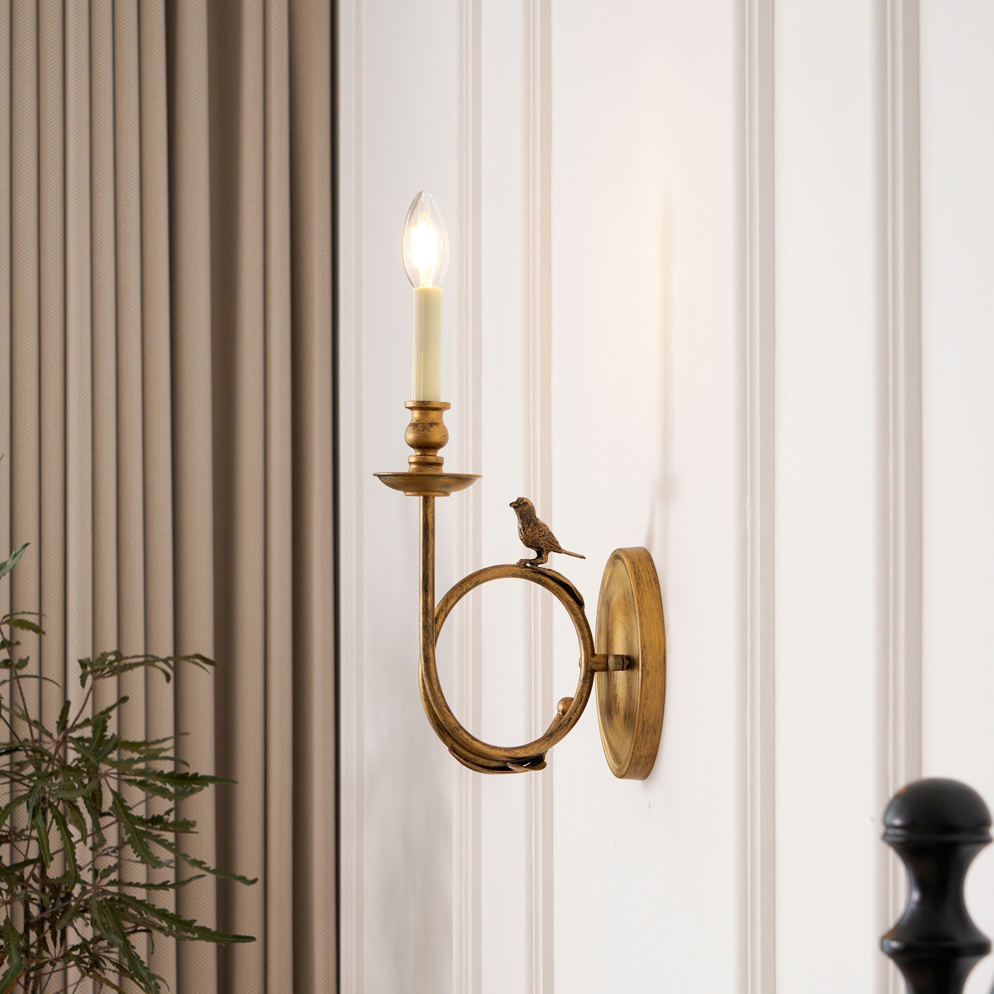 Viraearia Wall Lamp