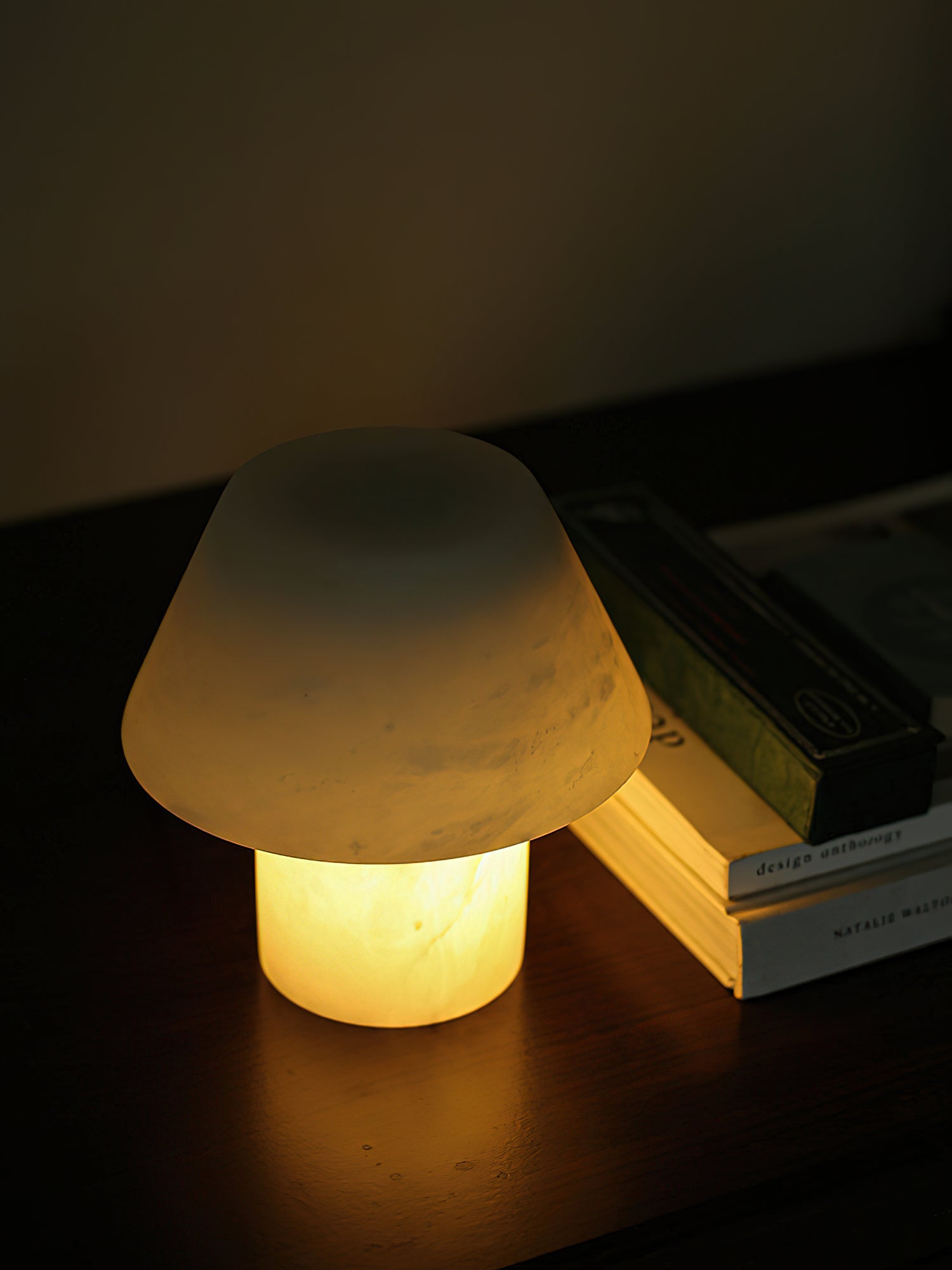 Alamir Table Lamp
