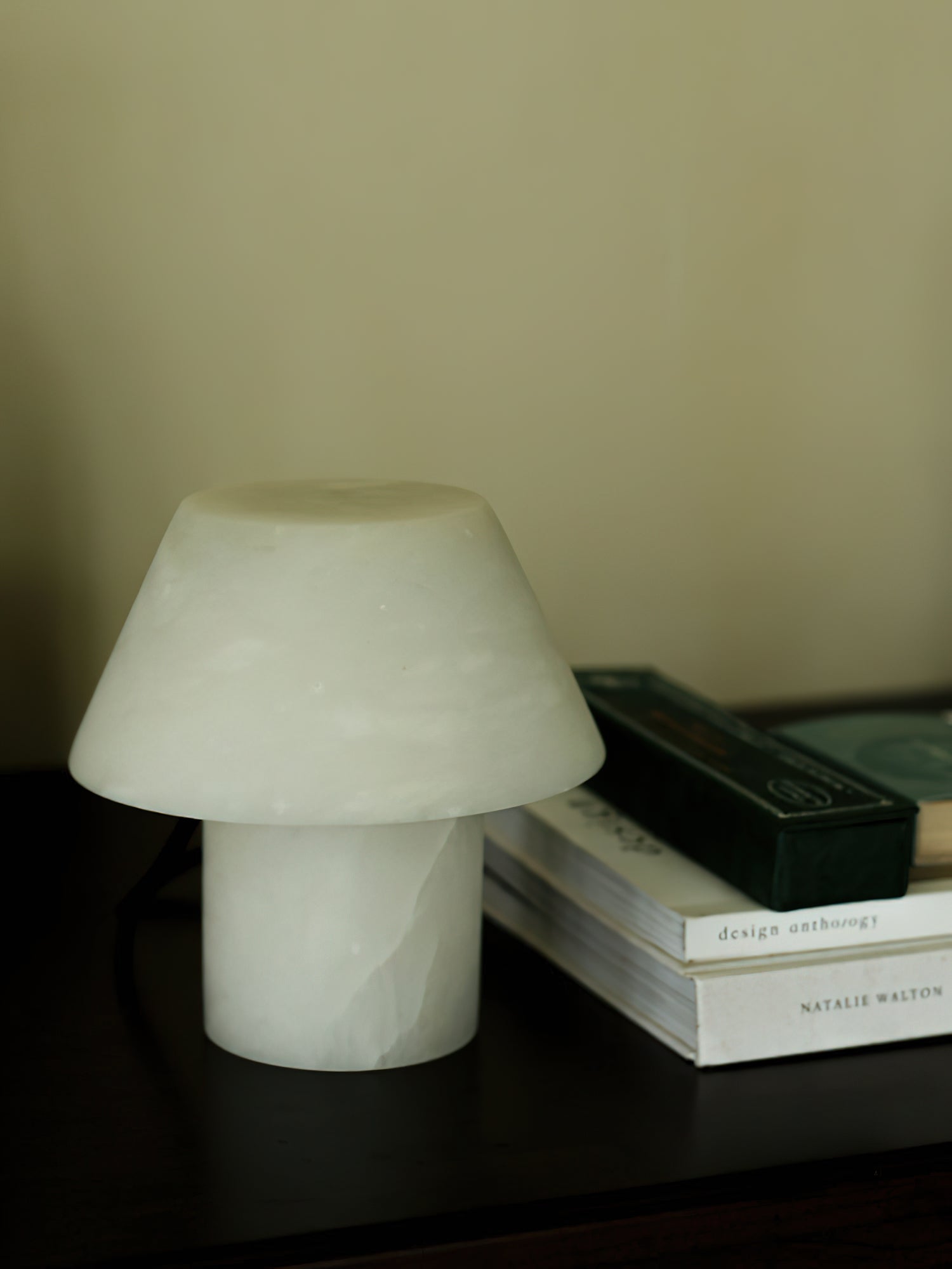 Alamir Table Lamp