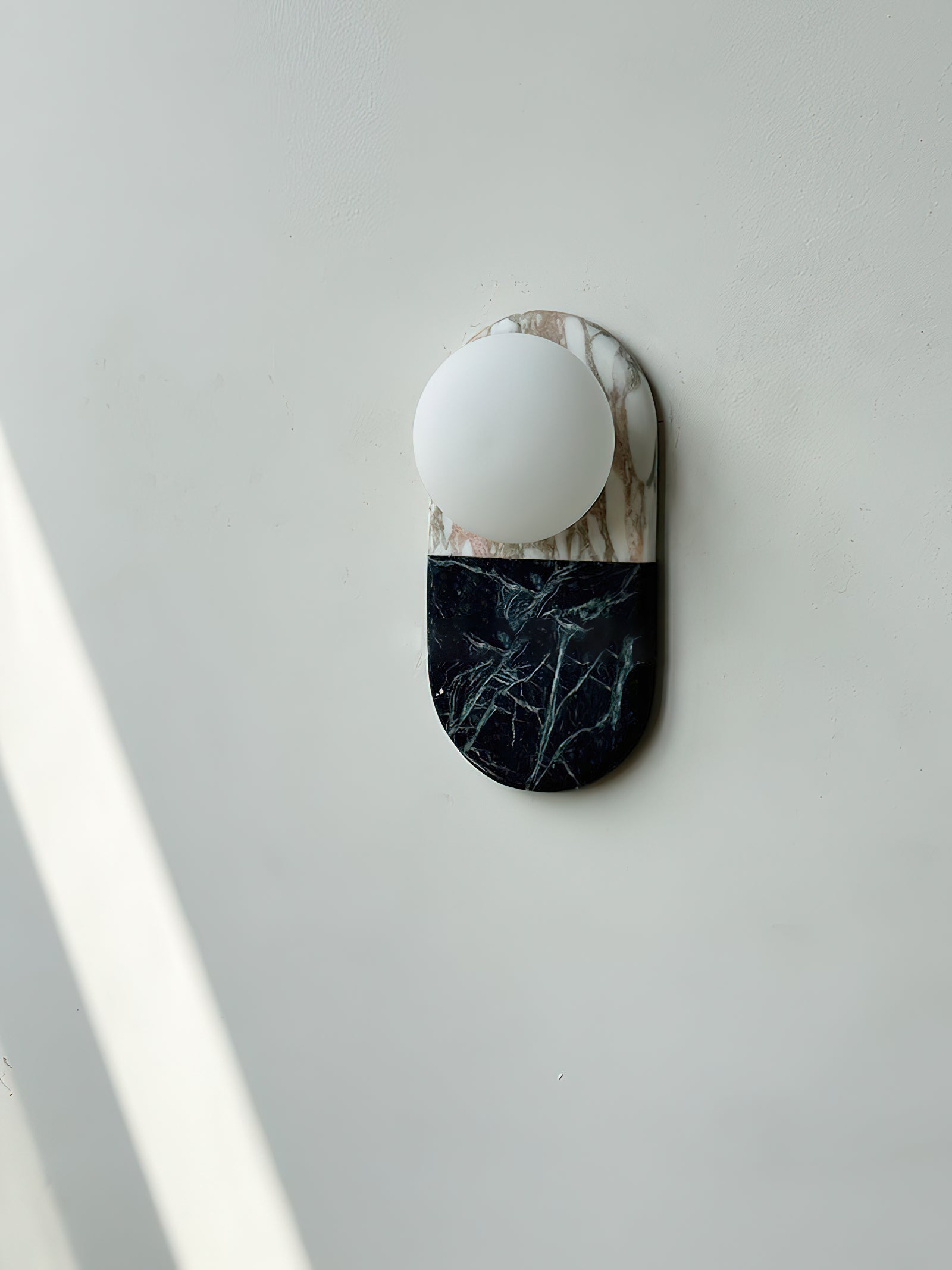 Reniette Wall Lamp
