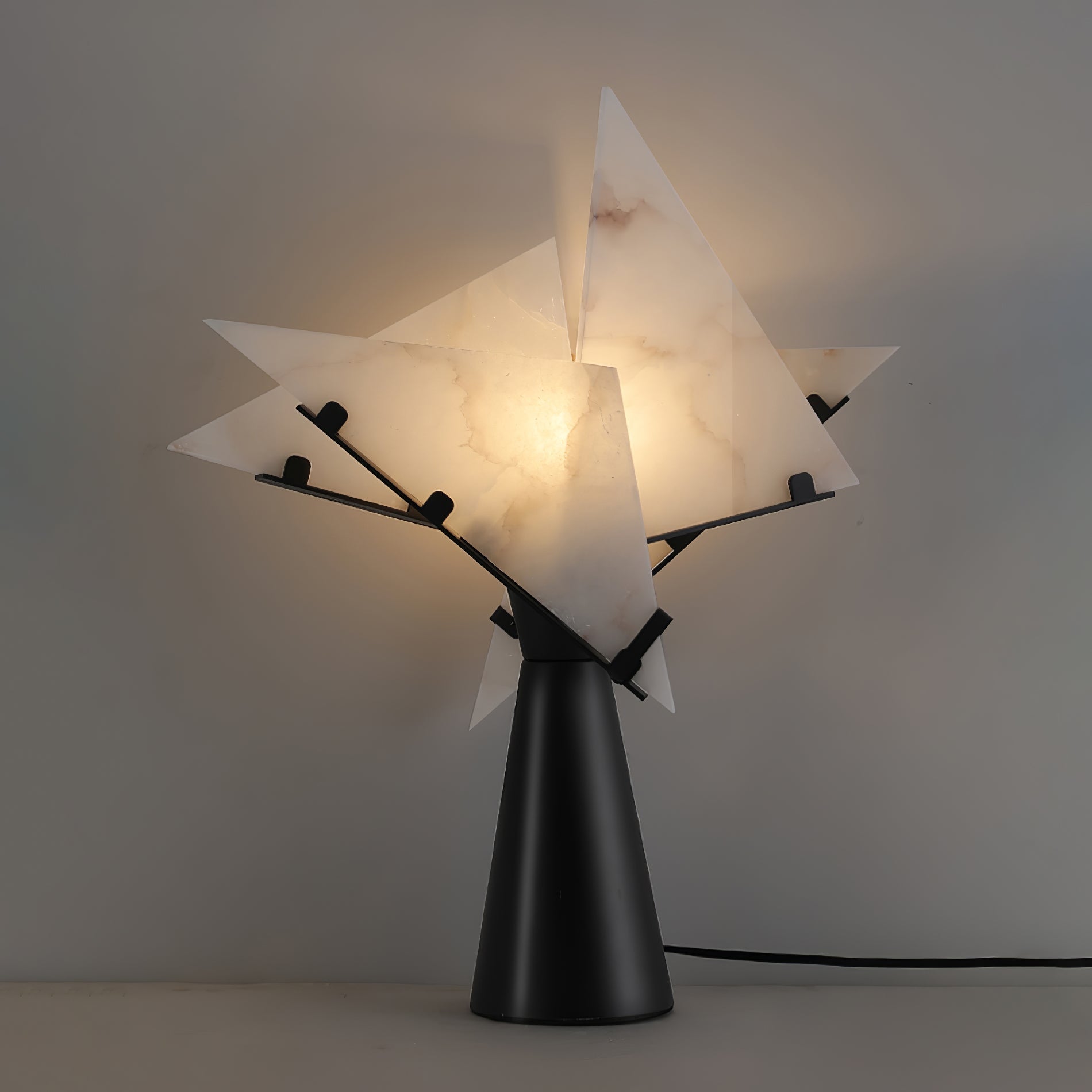 Aursilion Star Alabaster Table Lamp