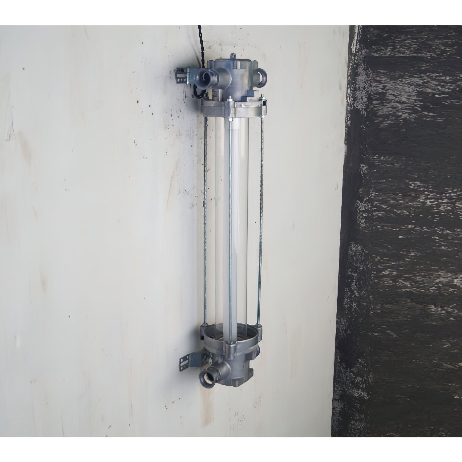 Nyliryra Wall Lamp