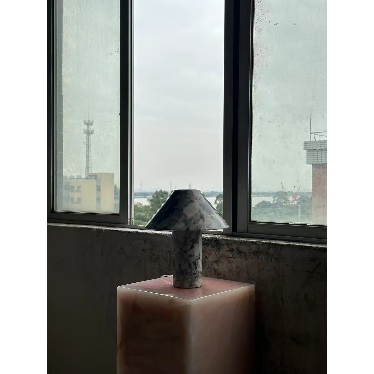 Veinir Table Lamp