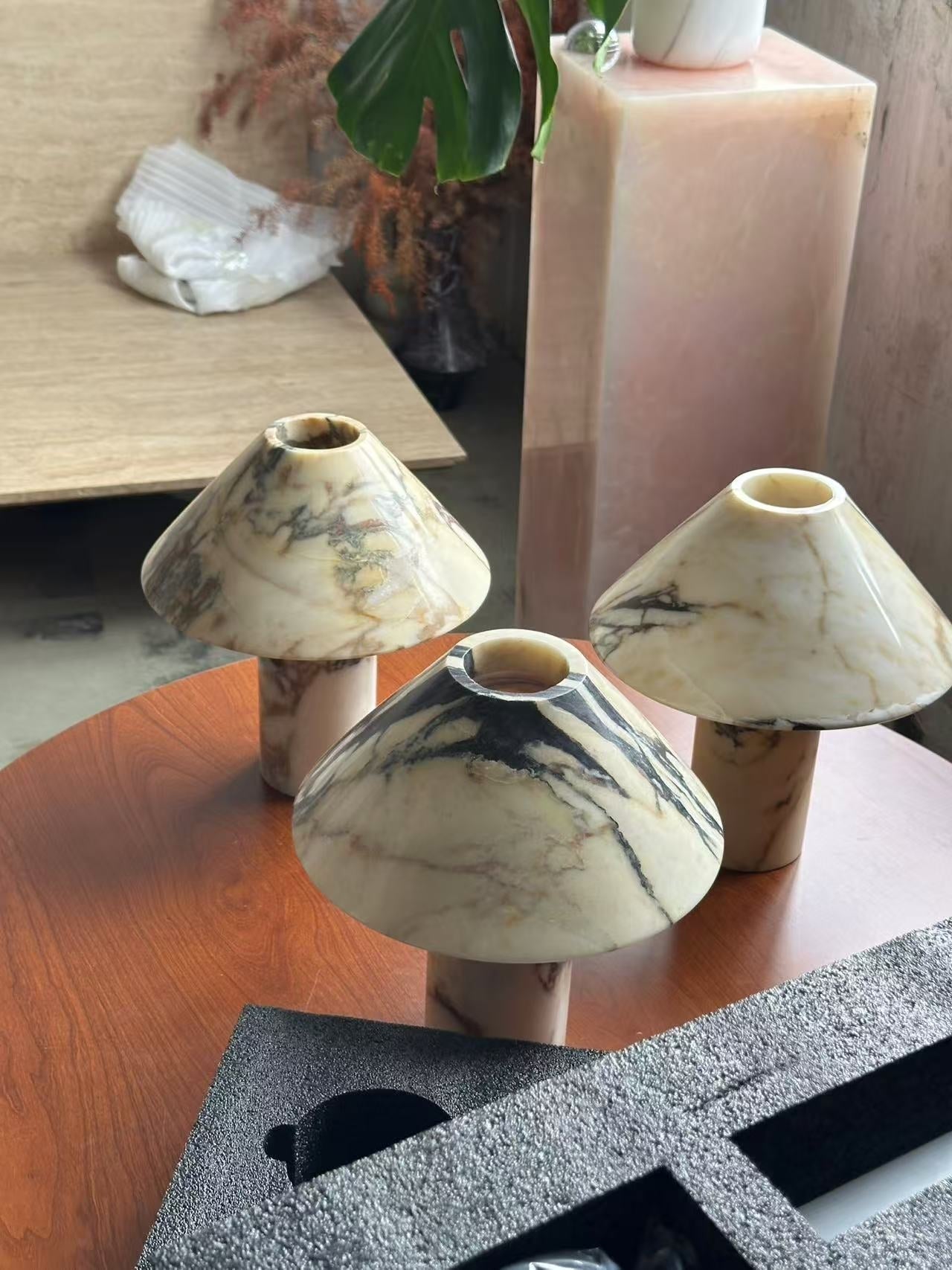 Veinir Table Lamp