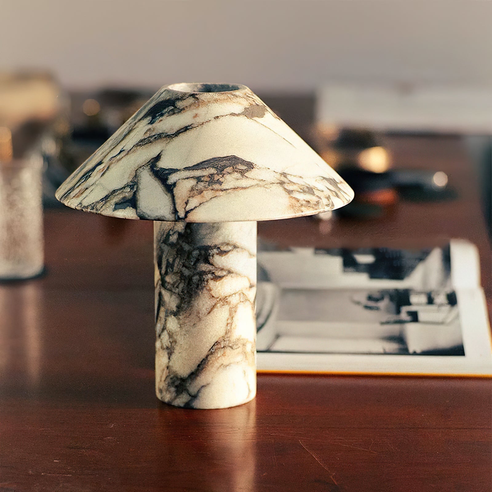 Veinir Table Lamp