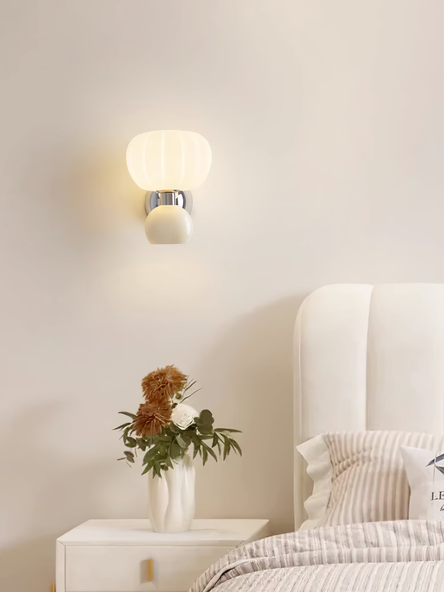 Elaiaria Wall Lamp