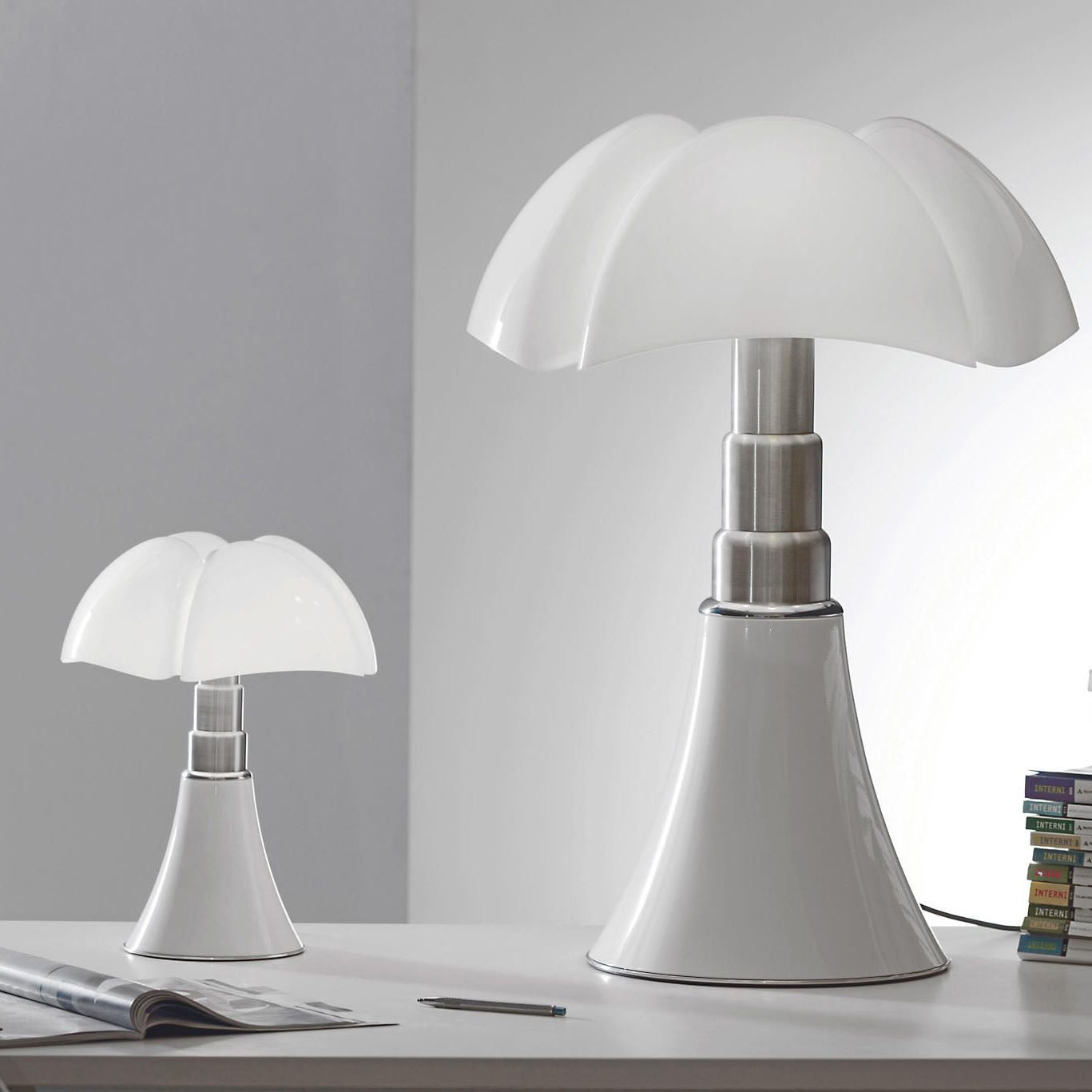 Flaria Table Lamp